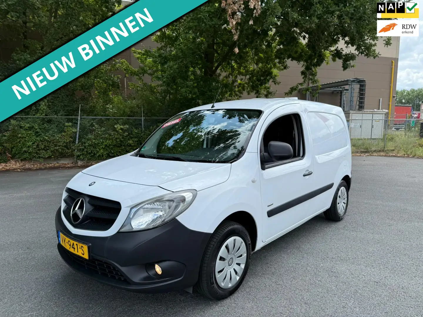 Mercedes-Benz Citan 108 CDI BlueEFFICIENCY ZEER NETTE AUTO RIJDT EN SC Wit - 1