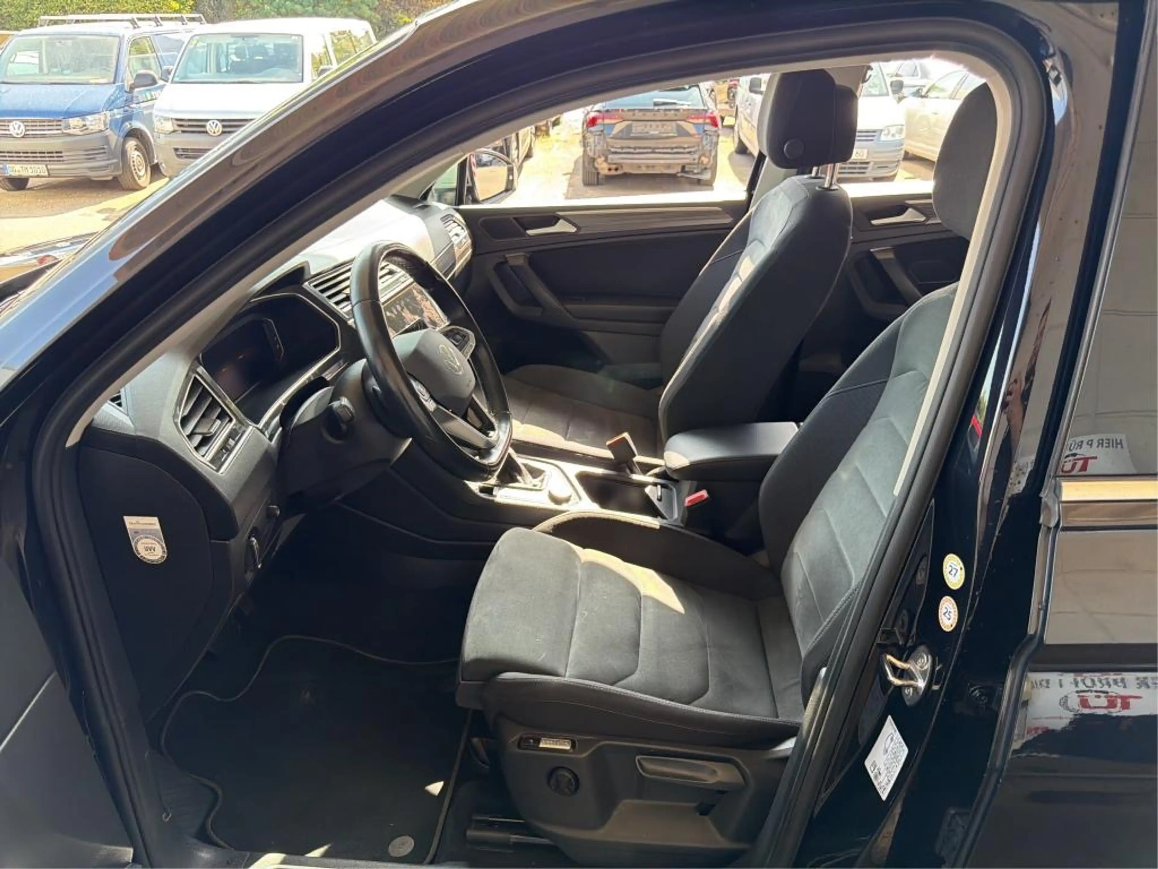 Volkswagen Tiguan Allspace Elegance 4Motion *PANORAMA*19Zoll*Head-Up*DCC*CarPlay* — photo 7