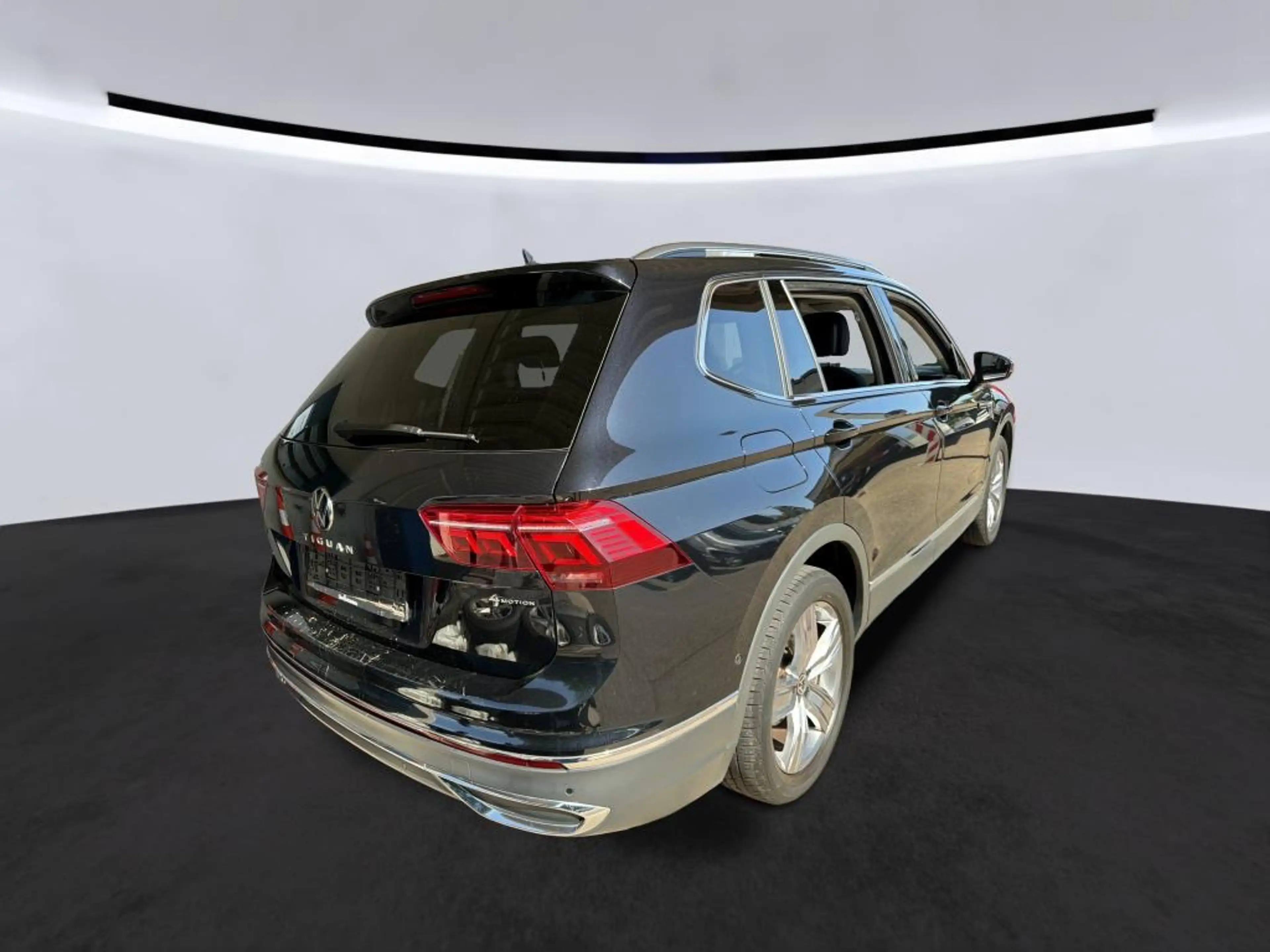 Volkswagen Tiguan Allspace Elegance 4Motion *PANORAMA*19Zoll*Head-Up*DCC*CarPlay* — photo 4