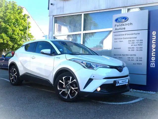 Toyota C-HR HYBRID 1.8 122 BVA E-CVT 2WD GRAPHIC RC18