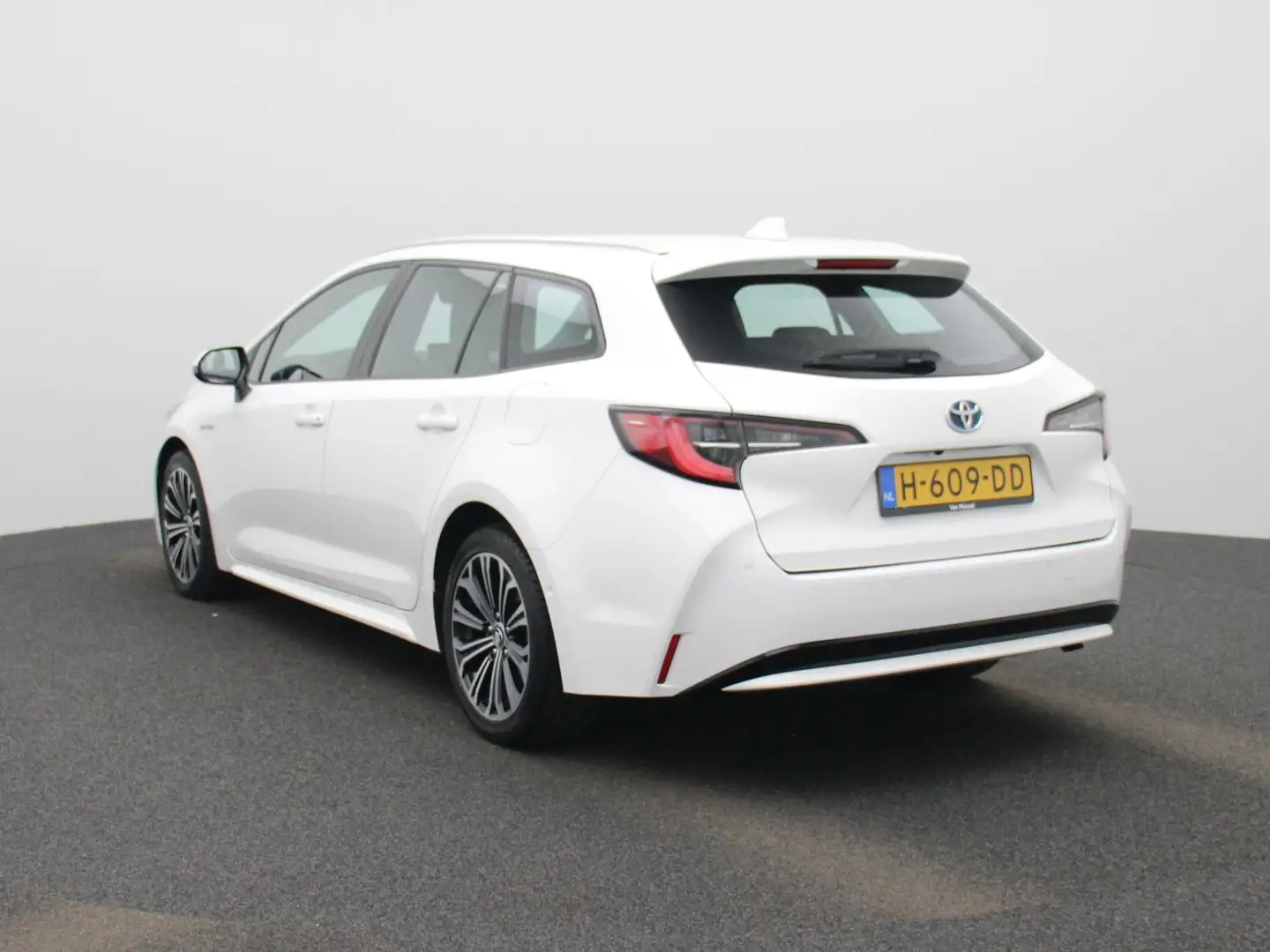 Toyota Corolla Touring Sports 1.8 Hybrid Business Intro | Climate Weiß - 2