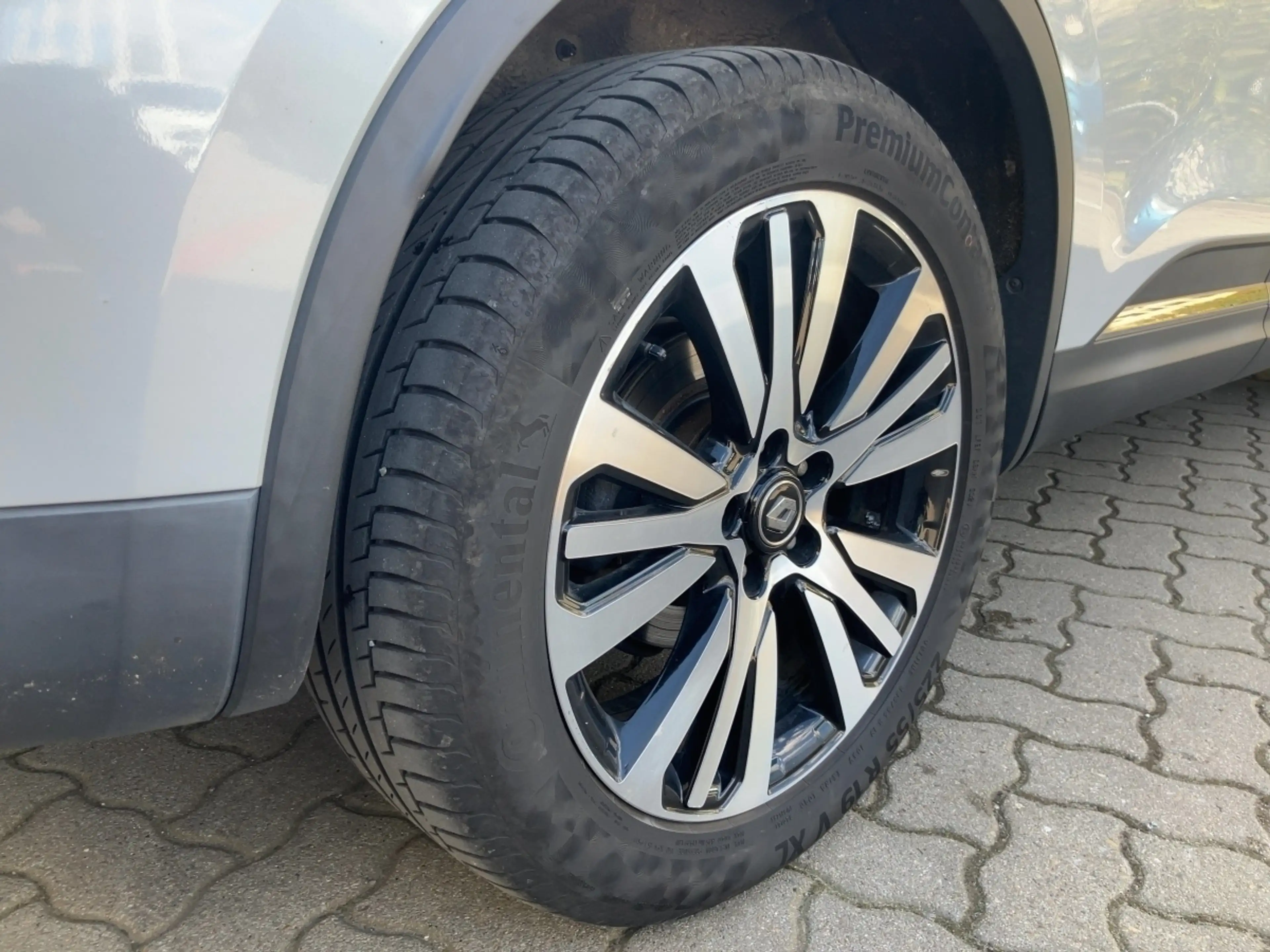 Renault Koleos INITIALE PARIS dCi 185 4WD X-tronic — photo 9