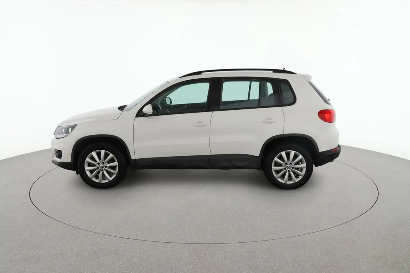 Volkswagen Tiguan 2.0 TDI T1 BlueMotion Gris - 2