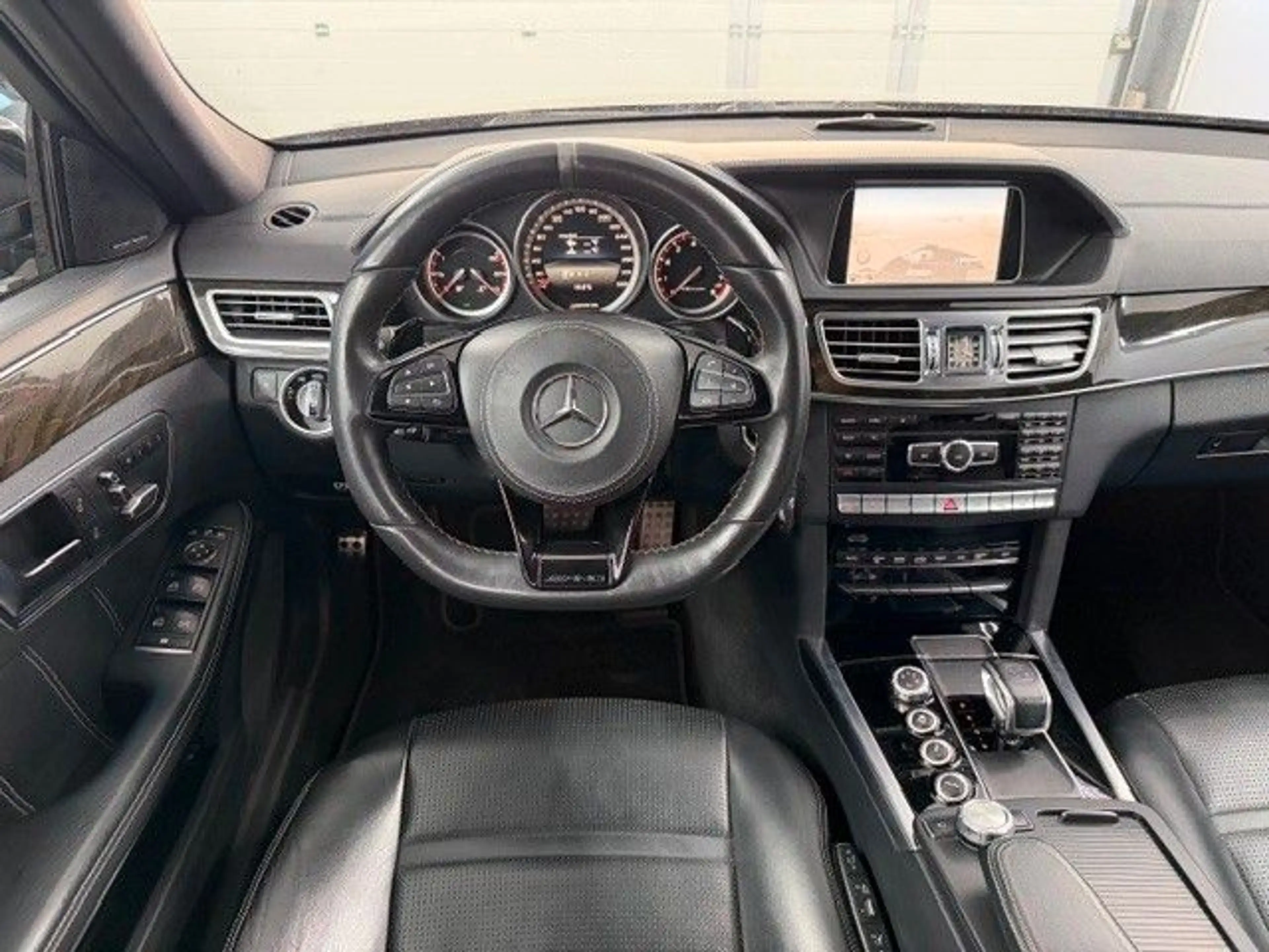 Mercedes-Benz E 63 AMG S 4Matic NAVI ACC MFL MEMORY RFK SHZ — photo 15