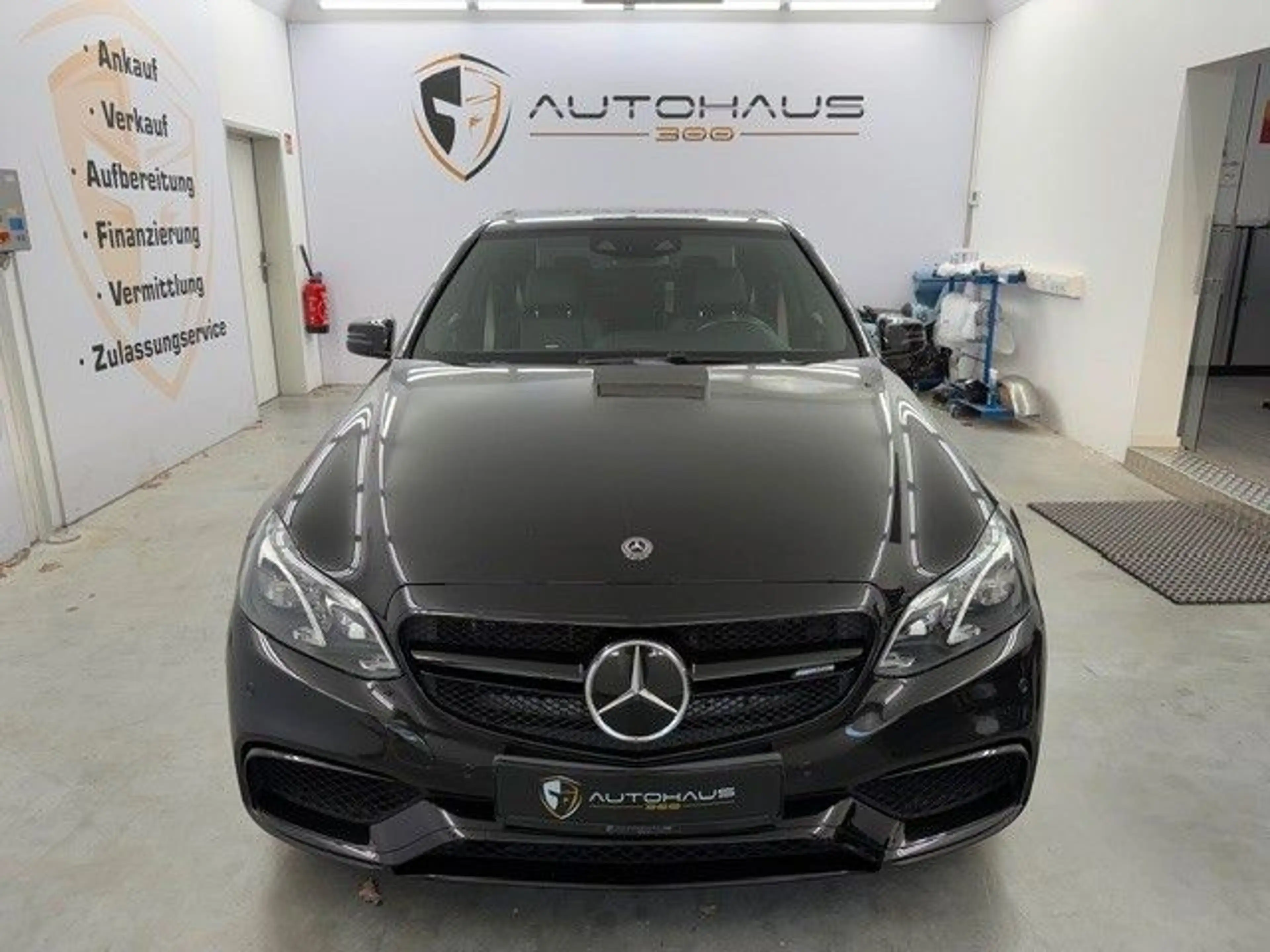 Mercedes-Benz E 63 AMG S 4Matic NAVI ACC MFL MEMORY RFK SHZ — photo 2