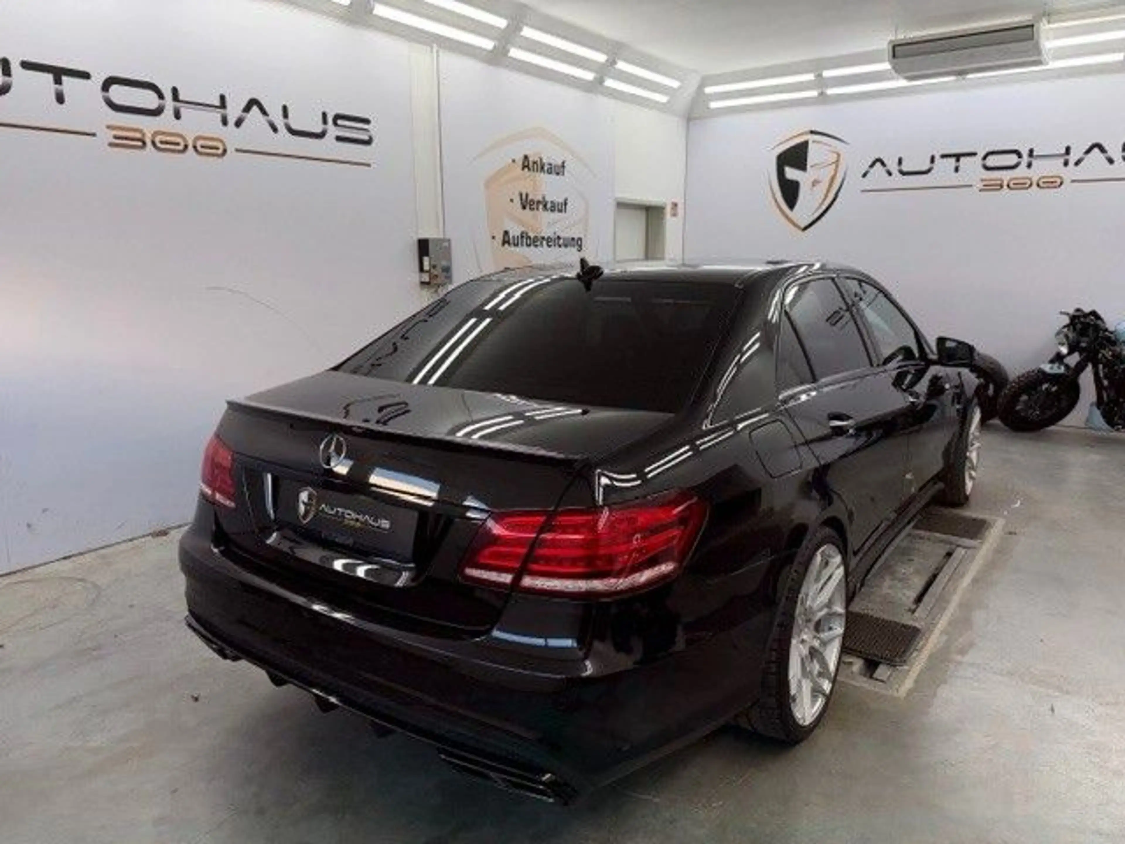 Mercedes-Benz E 63 AMG S 4Matic NAVI ACC MFL MEMORY RFK SHZ — photo 8