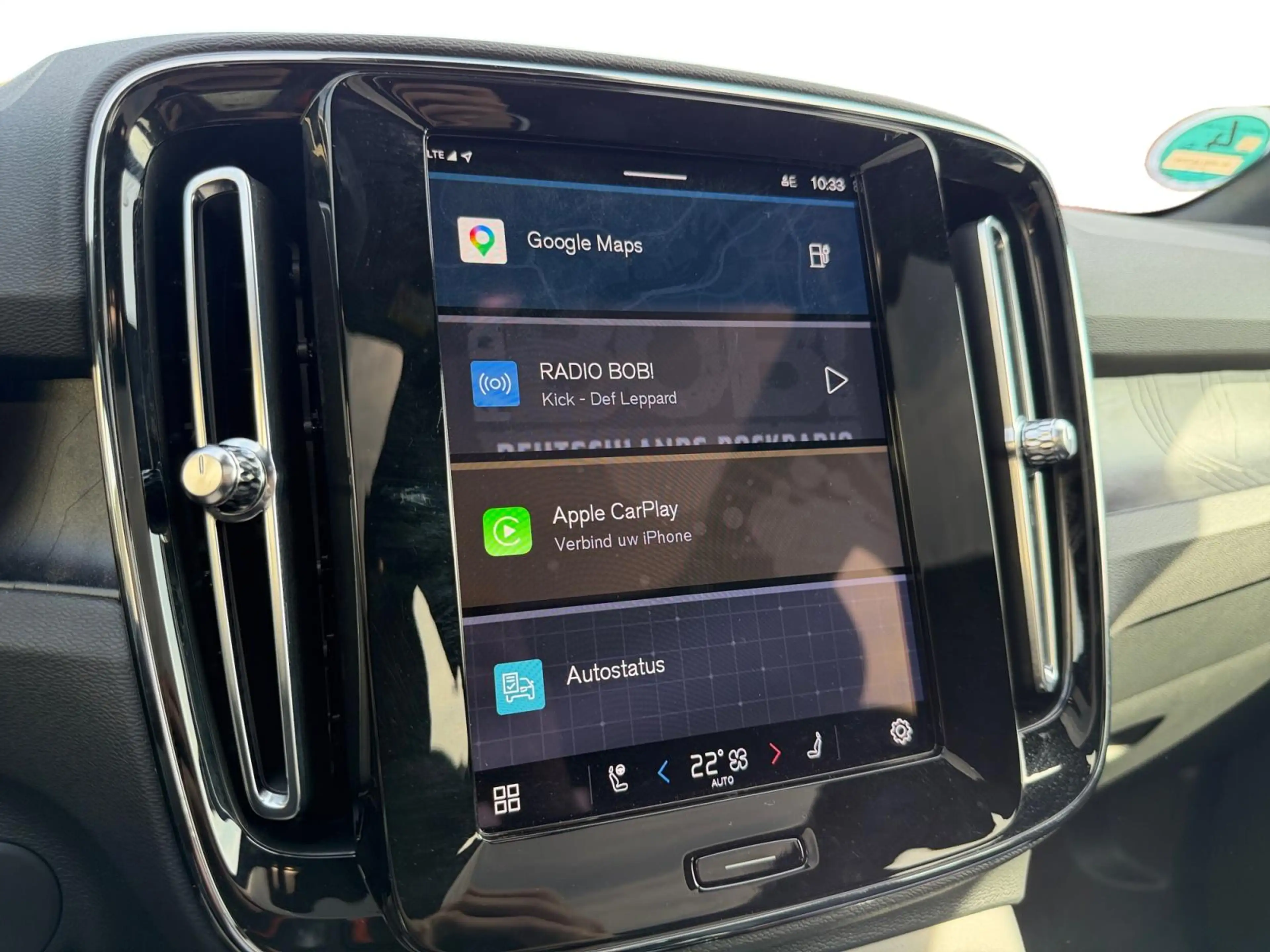 Volvo EC40 Recharge Ultimate 69 kWh l Trekhaak l Panorama dak — photo 15