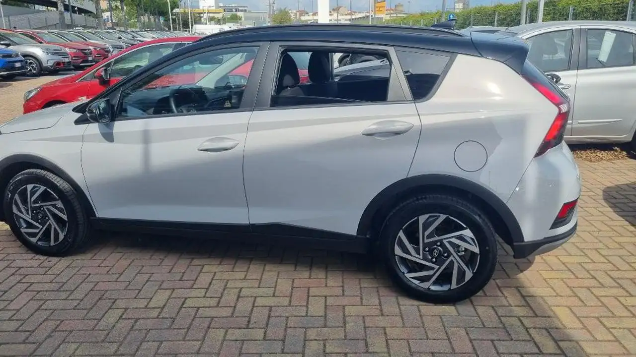 Hyundai BAYON 1.0 T-GDI MT XLine 14