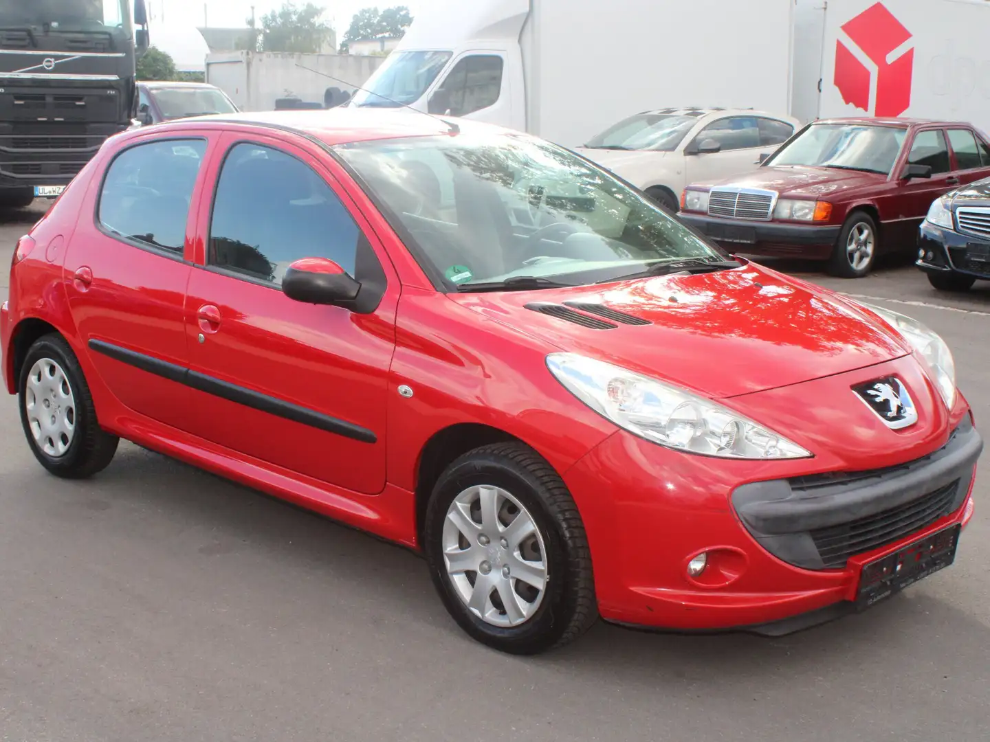Peugeot 206 Basis206+ Rojo - 1