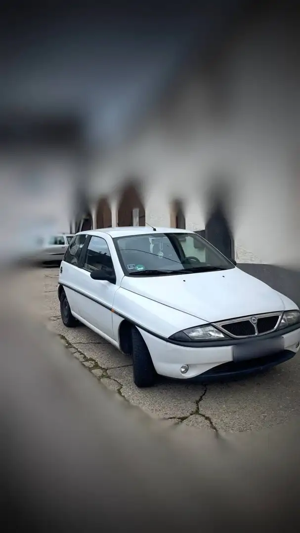 Lancia Ypsilon - 1