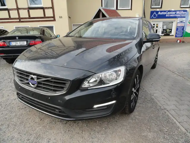 Volvo V60 LM Felgen+PDC+Klimaauto.+Navi+AHK