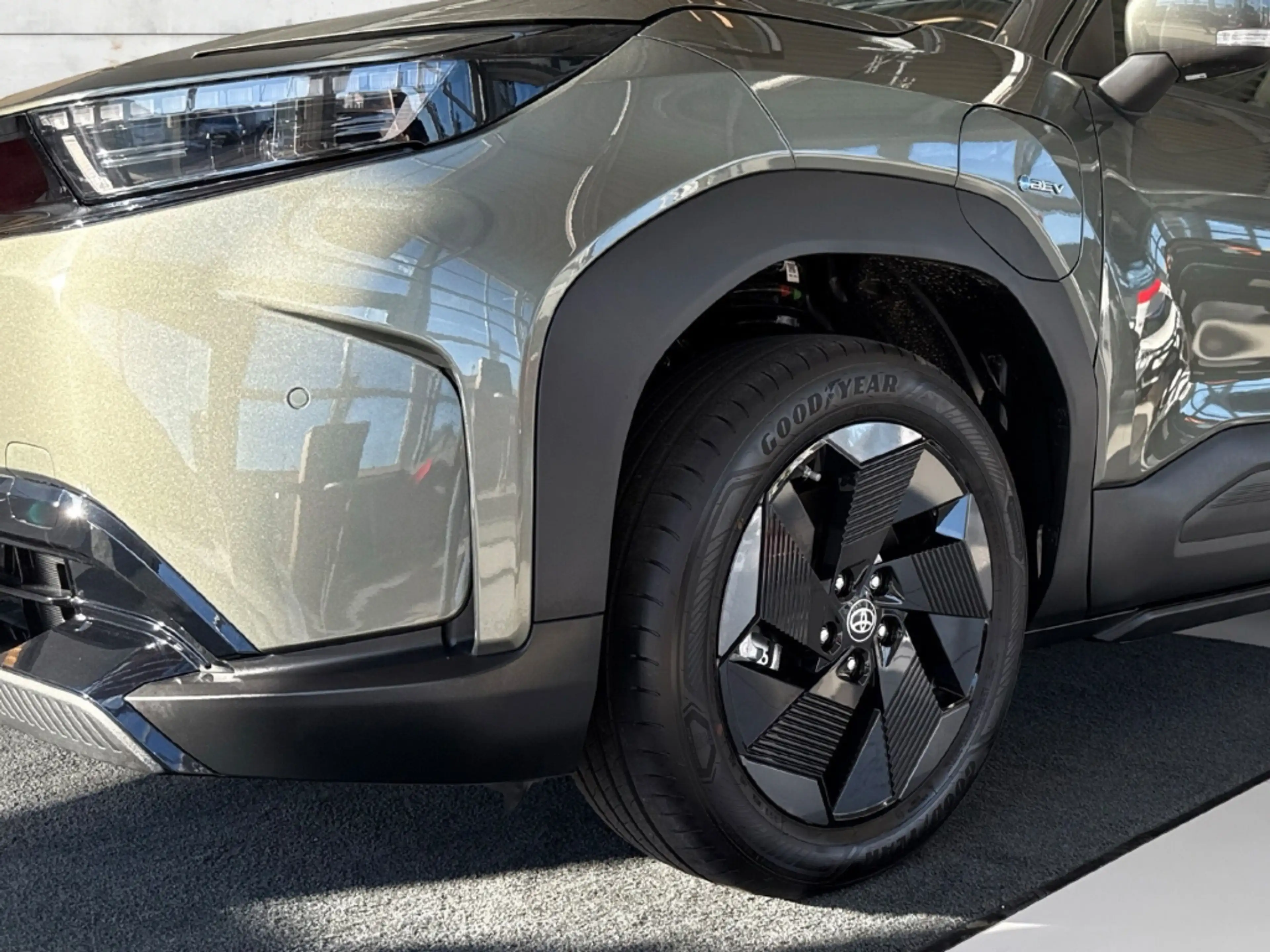 Toyota Urban Cruiser 128 kW FWD Teamplayer LED ACC Klimaautom Ambienteb — photo 6