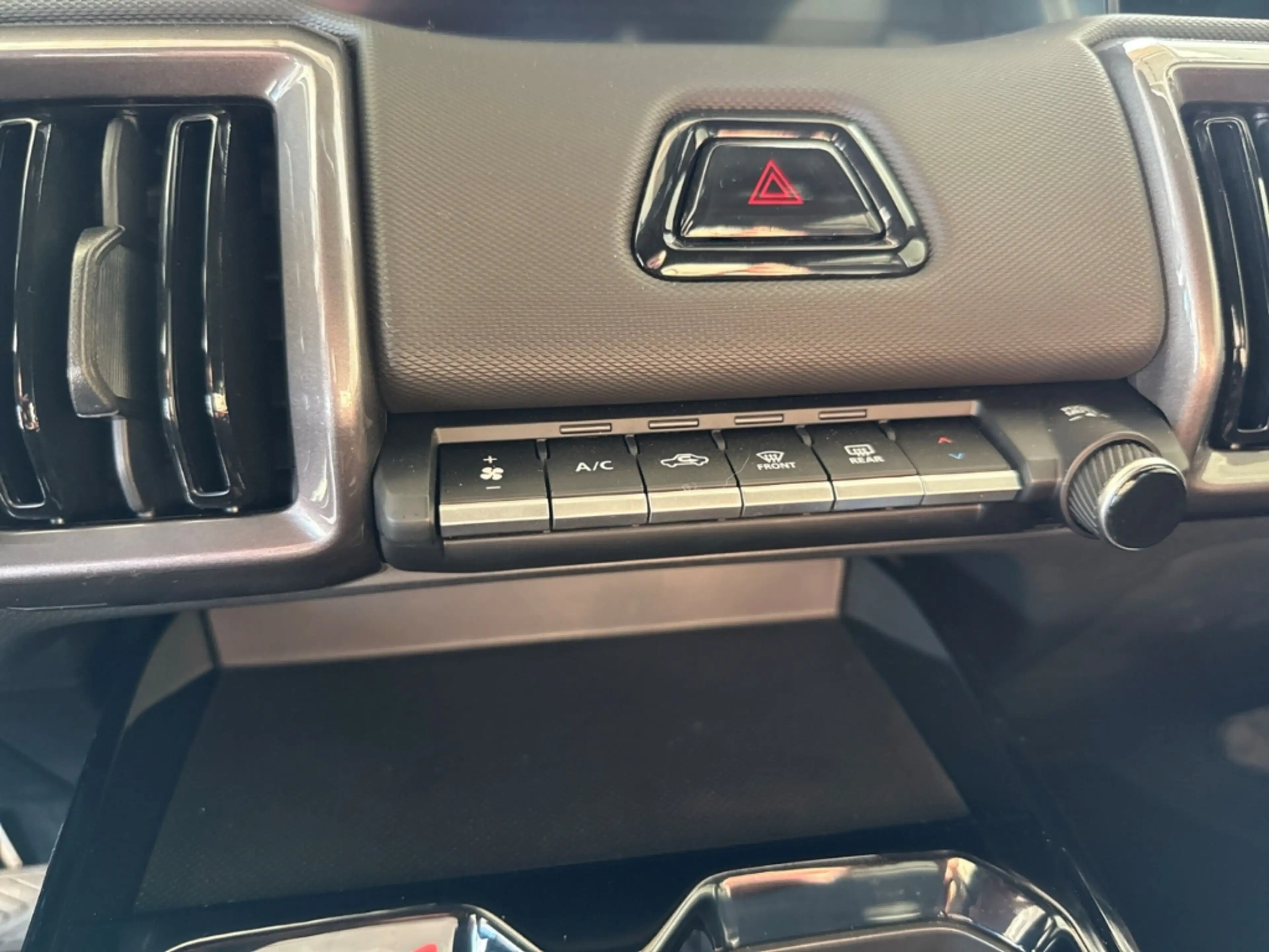 Toyota Urban Cruiser 128 kW FWD Teamplayer LED ACC Klimaautom Ambienteb — photo 14