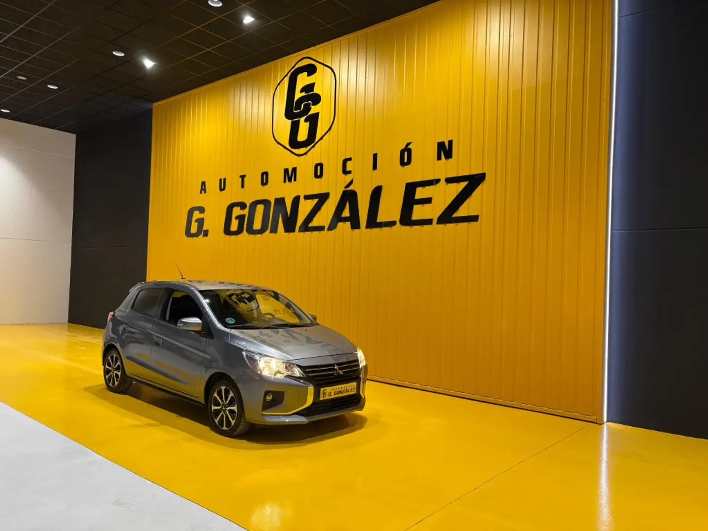 Mitsubishi Space Star 120 MPI Kaiteki Gris - 1