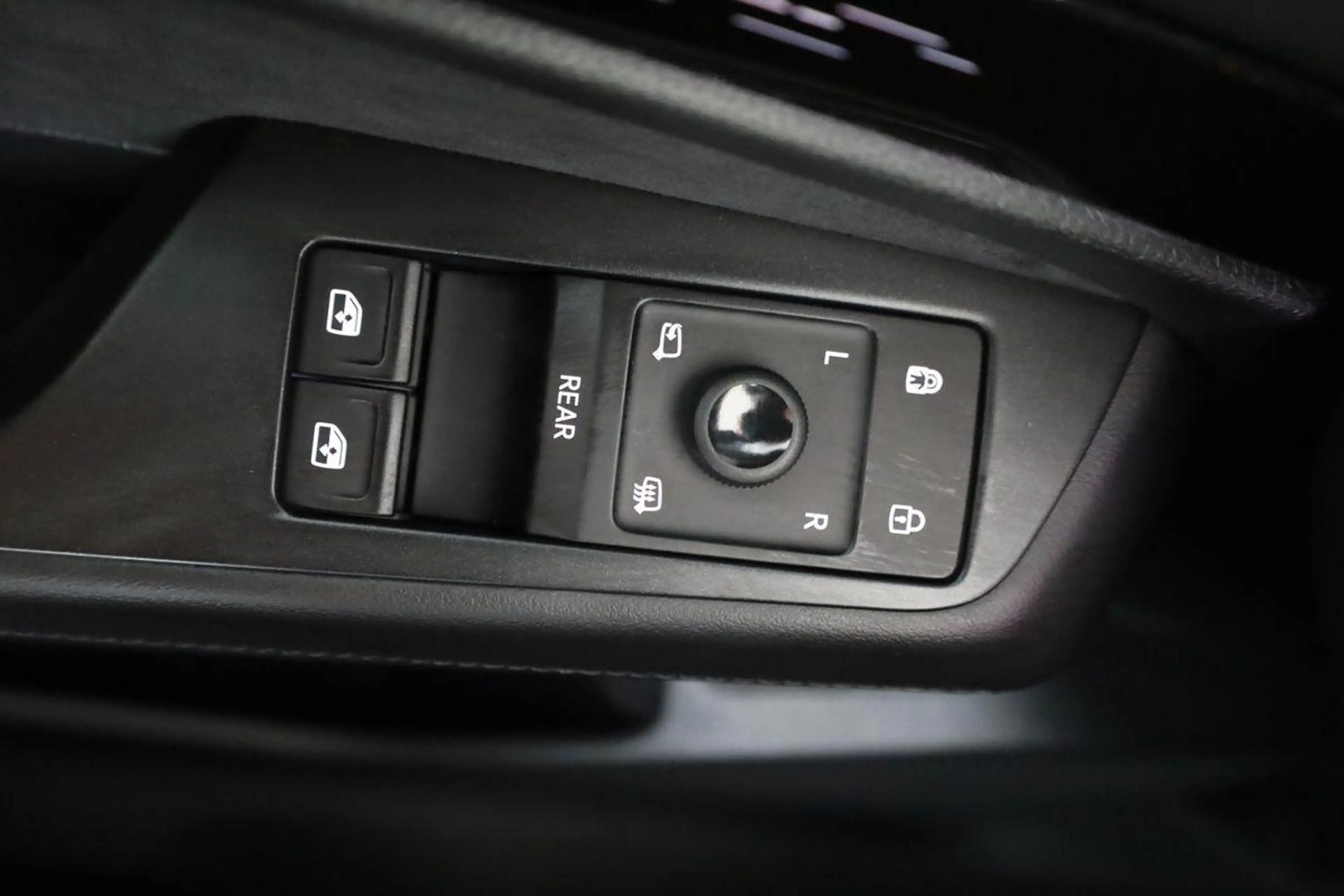 Volkswagen ID.7 Pro 210 kW Black, HuD, IQ.Light, IQ.Drive, Area... — photo 7