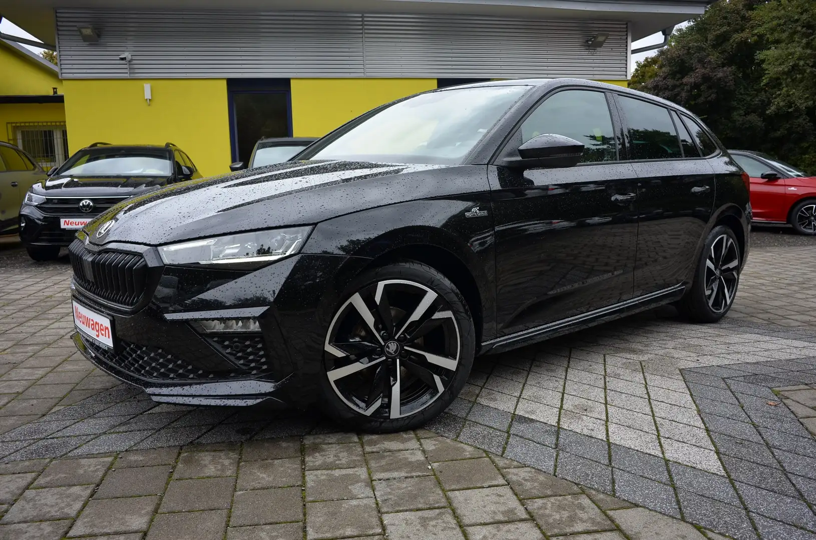 Skoda Scala 1.5 TSI DSG Monte Carlo 4JG+18"+AHK+MATRIX+CAM Schwarz - 1