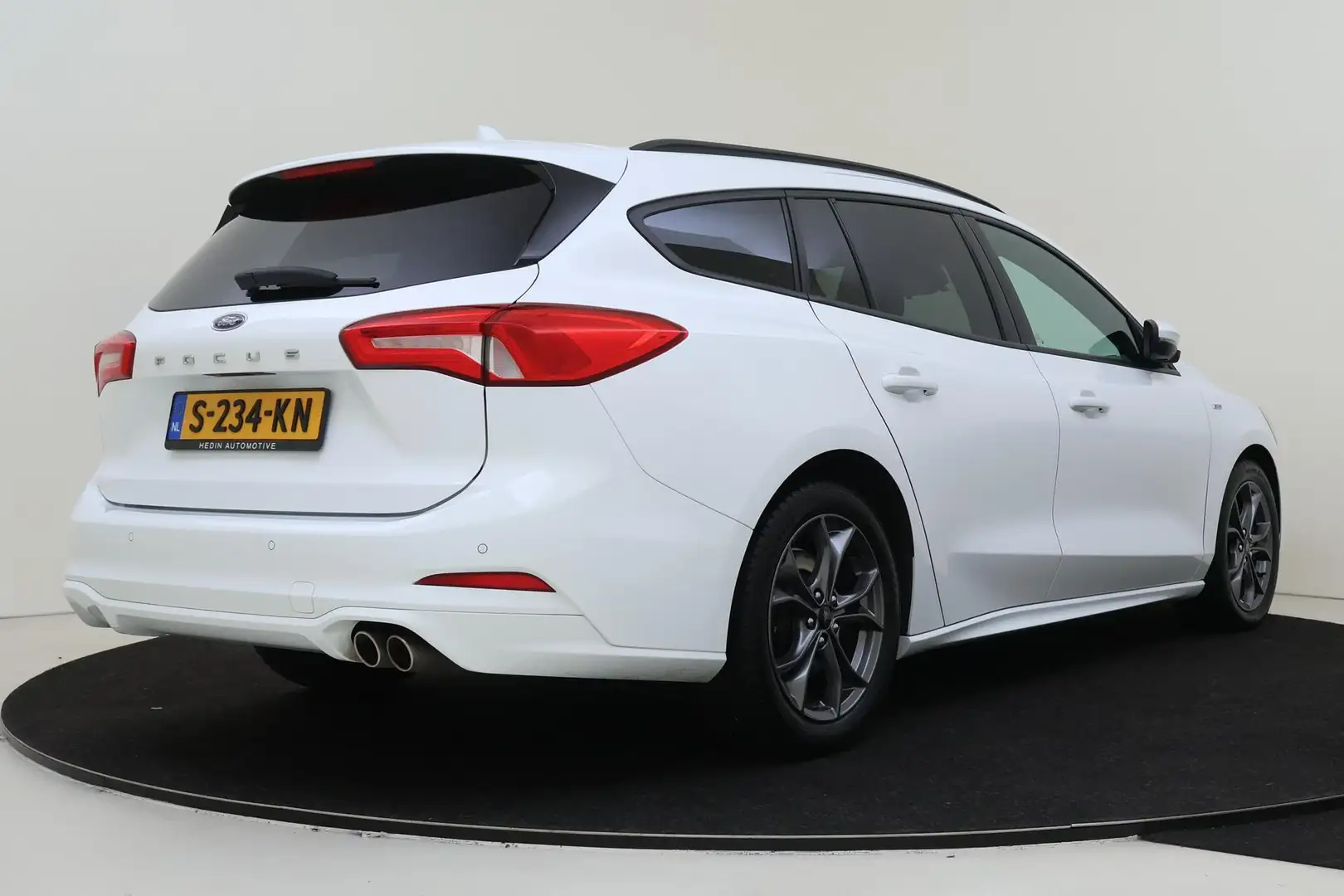 Ford Focus Wagon 1.0 EcoBoost ST Line Business | Automaat | W Weiß - 2