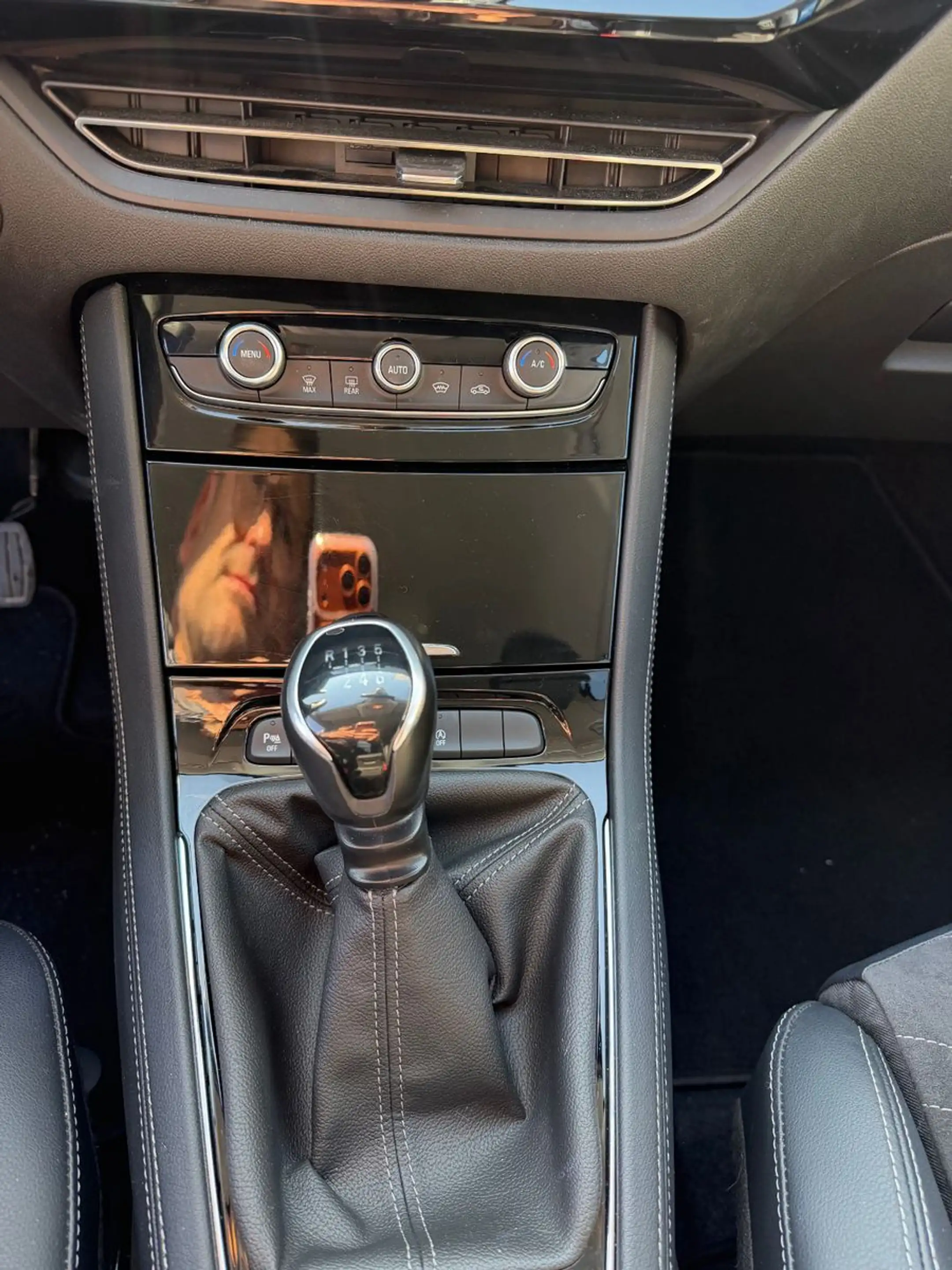 Opel Grandland X — photo 9