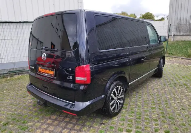 Volkswagen Multivan view 4