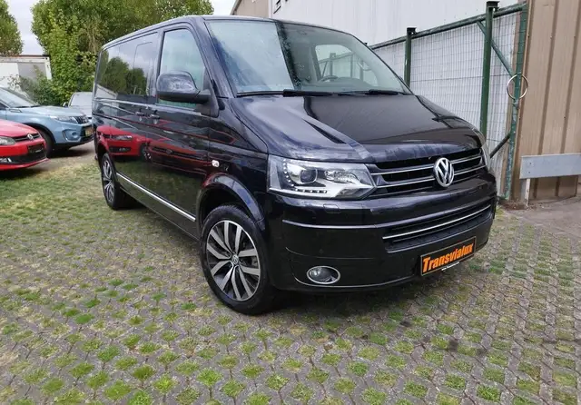 Volkswagen Multivan view 2
