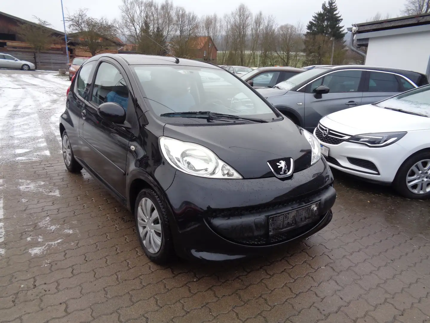Peugeot 107 Urban Move Schwarz - 2
