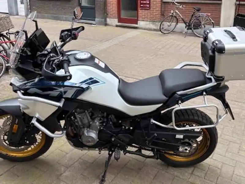 CFMOTO 800 MT - foto 3