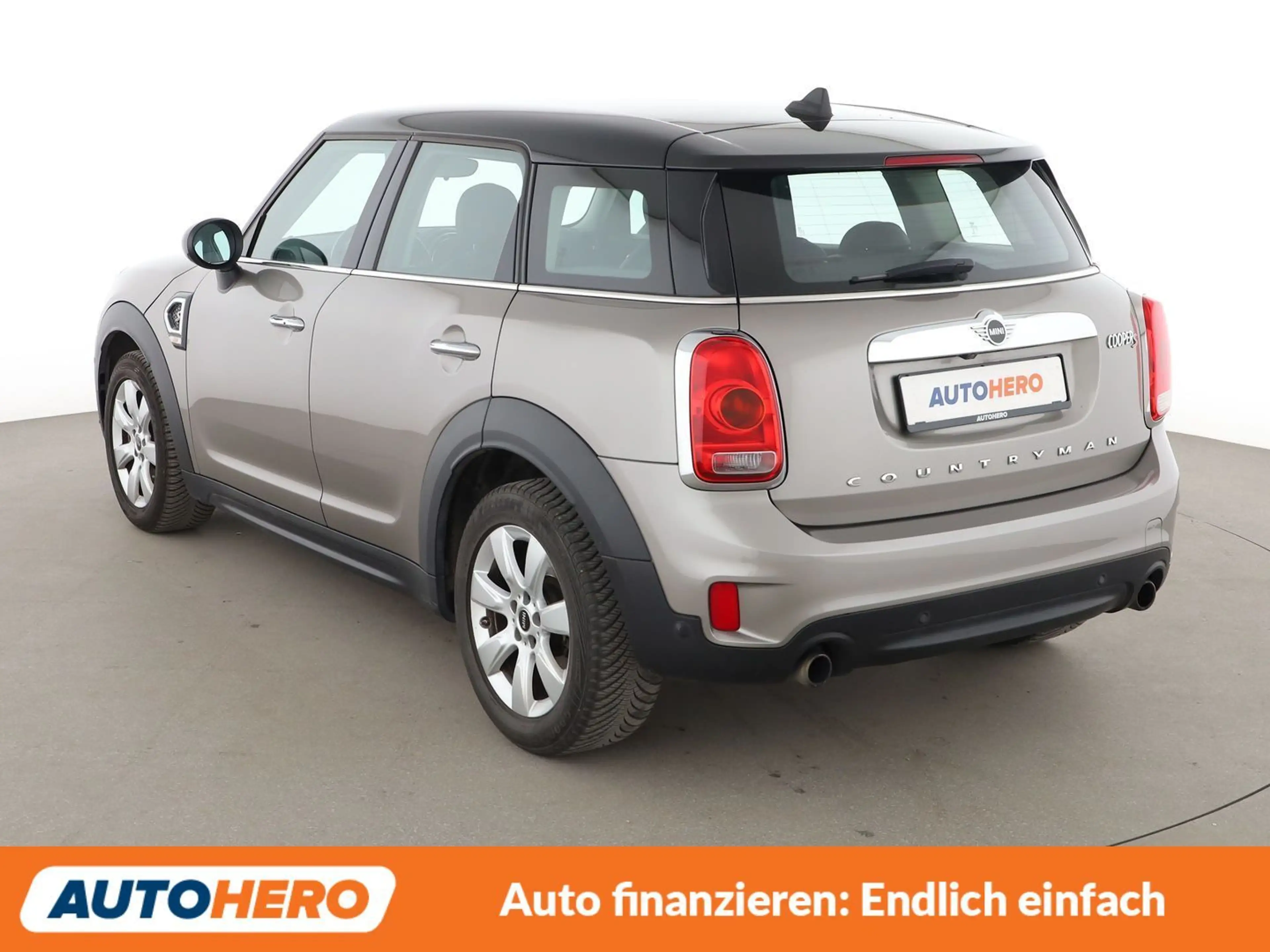 MINI Cooper S Countryman Cooper S Aut.*NAVI*TEMPO*CAM*PDC*SHZ*ALU* — photo 4
