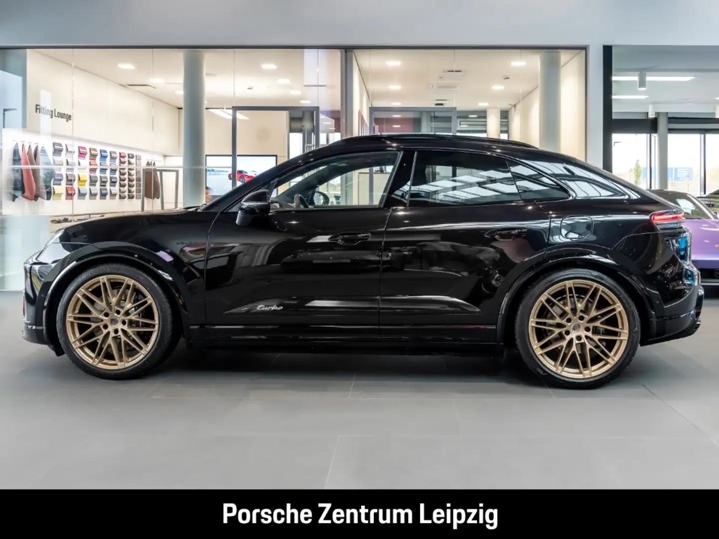 Porsche Macan Turbo HA-Lenkung InnoDrive HeadUp 22-Zoll Schwarz - 2