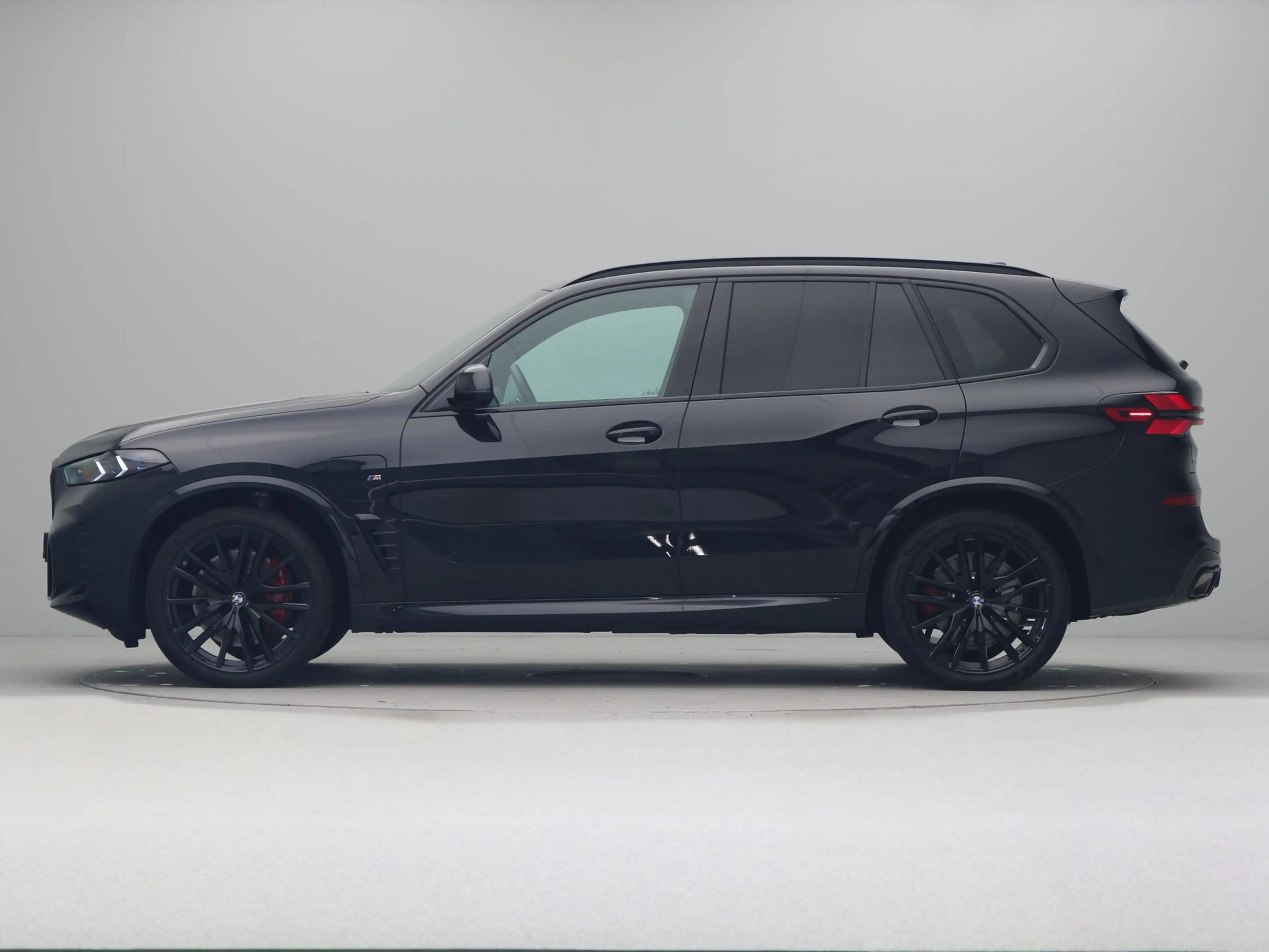 BMW X5 xDrive50e — photo 8