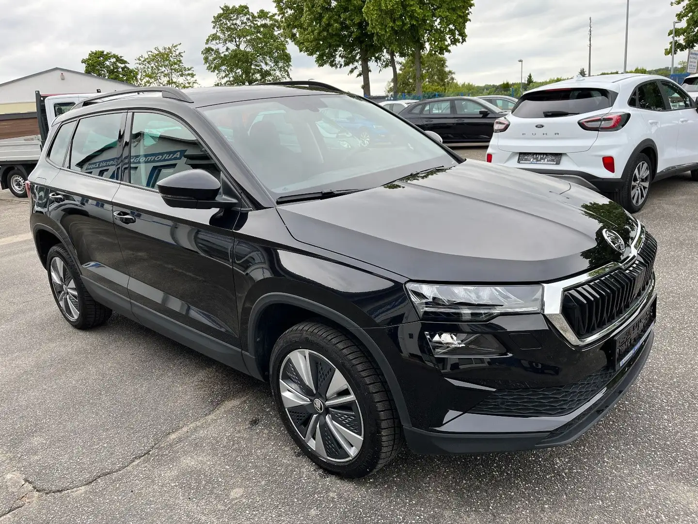Skoda Karoq 2,0 TDI DSG*Style Plus*Aut./Navi/Alu/1.Hd. Schwarz - 2