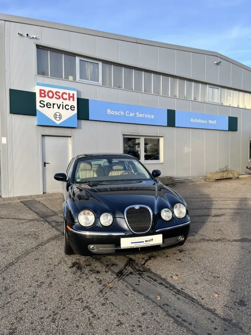 Jaguar S-Type 4.2 V8 Executive - 1