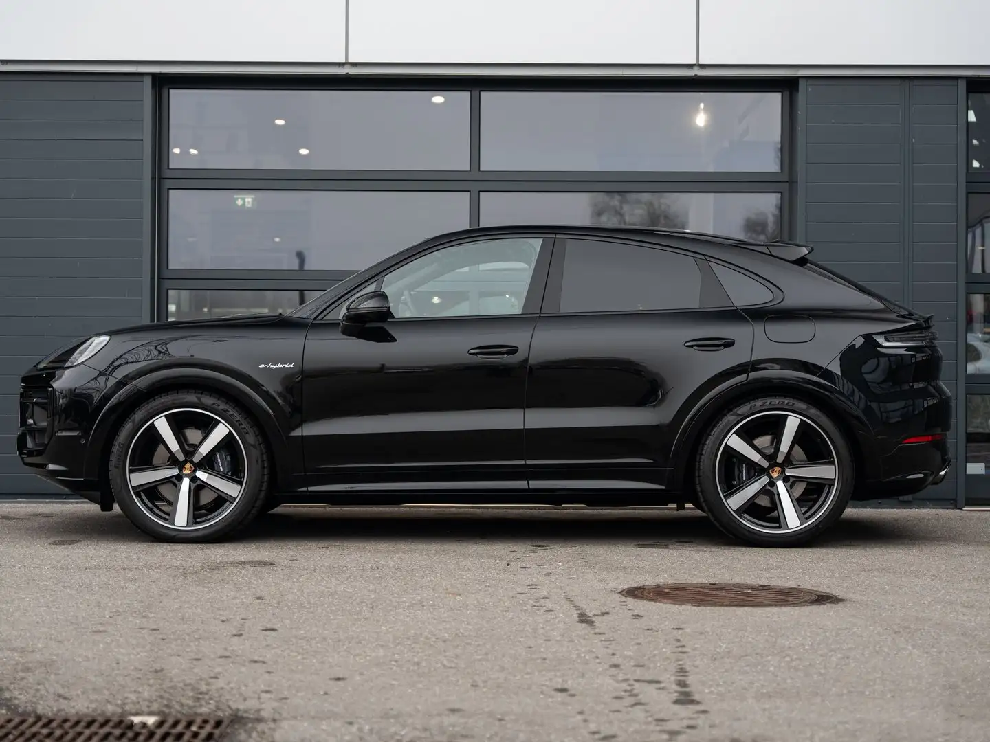 Porsche Cayenne E-Hybrid Coupé Schwarz - 2