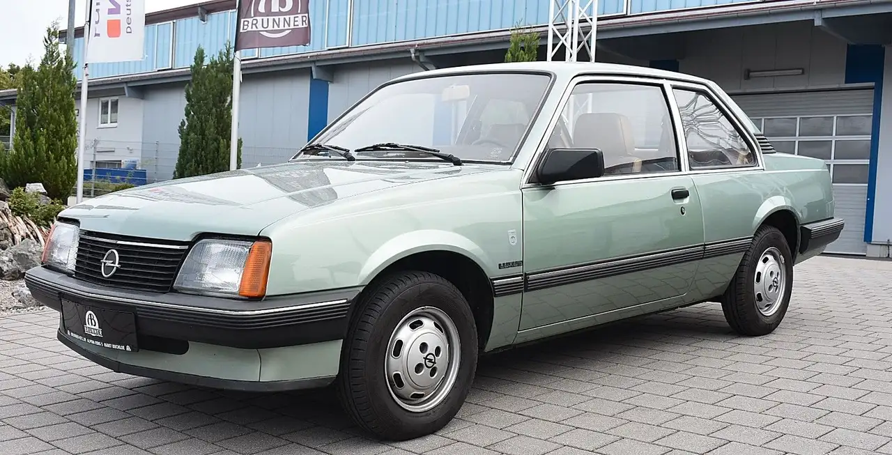 Opel Ascona C Luxus 3 Türen / Automatik, foto 2