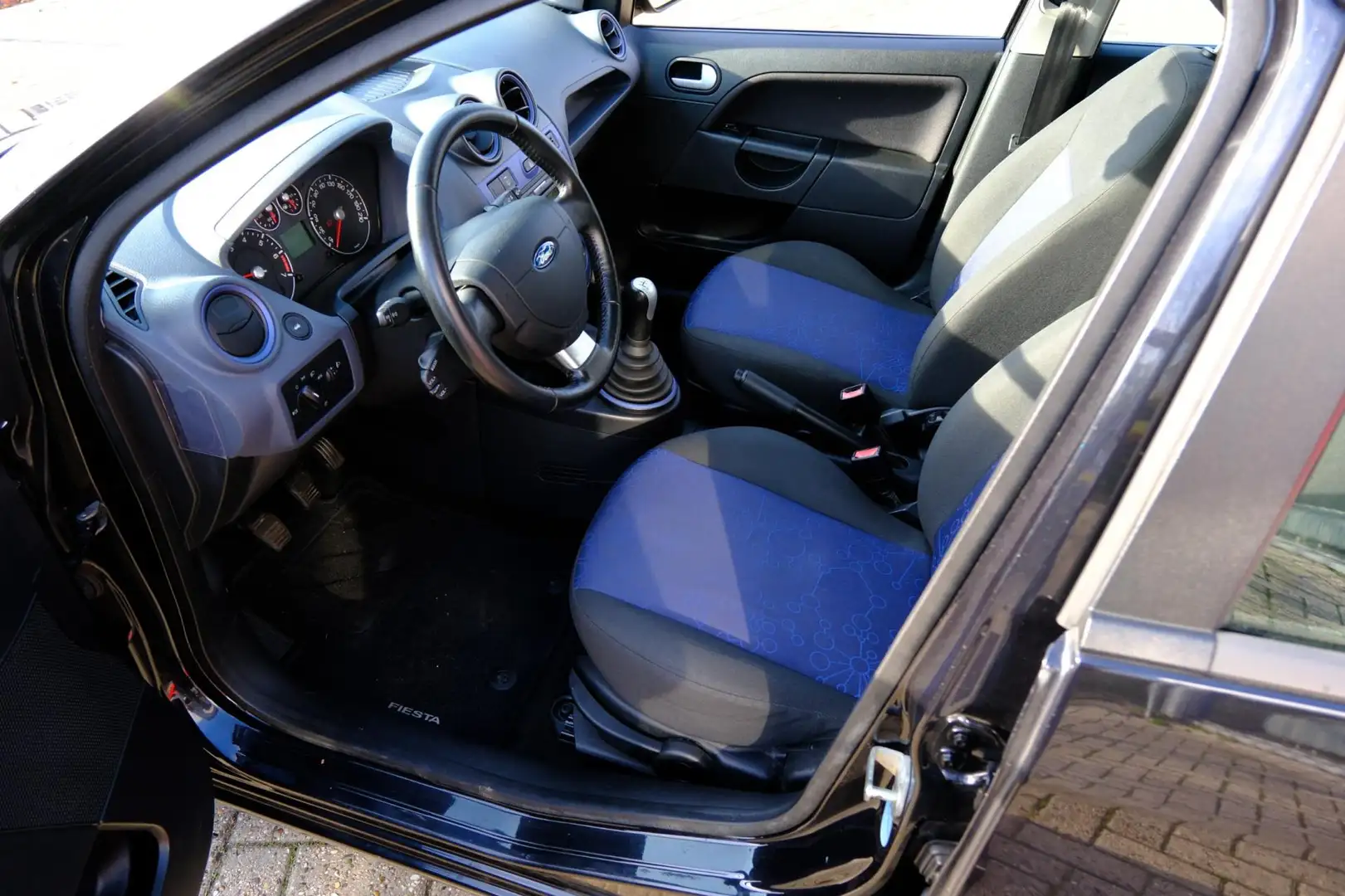 Ford Fiesta 1.3-8V Futura XL 5-drs Airco|LMV Noir - 2