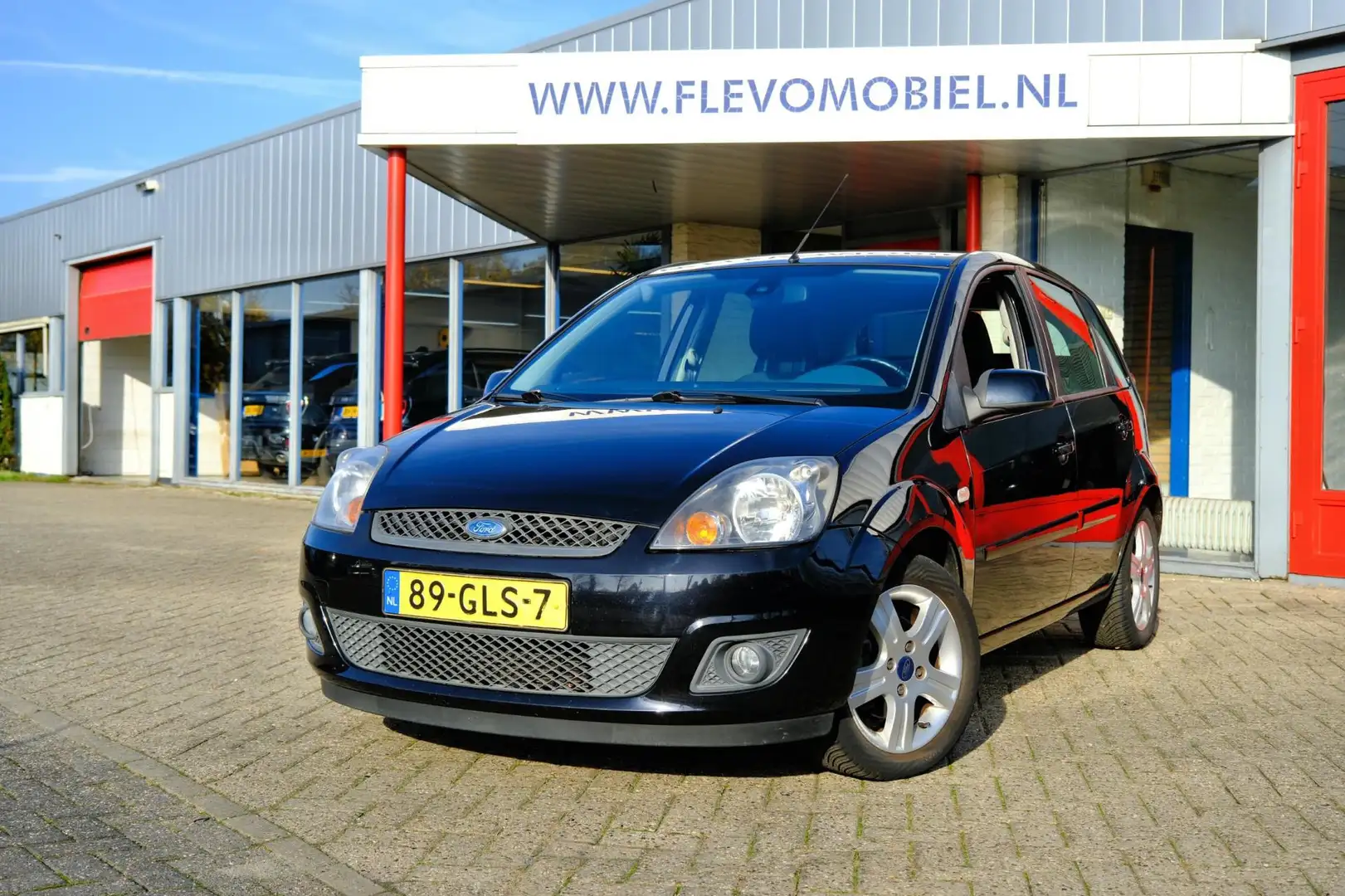 Ford Fiesta 1.3-8V Futura XL 5-drs Airco|LMV Noir - 1