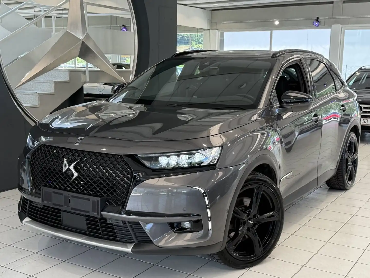 DS Automobiles DS 7 Crossback DS7 Crossback PHEP 4x4 Louvre AUT Grau - 1