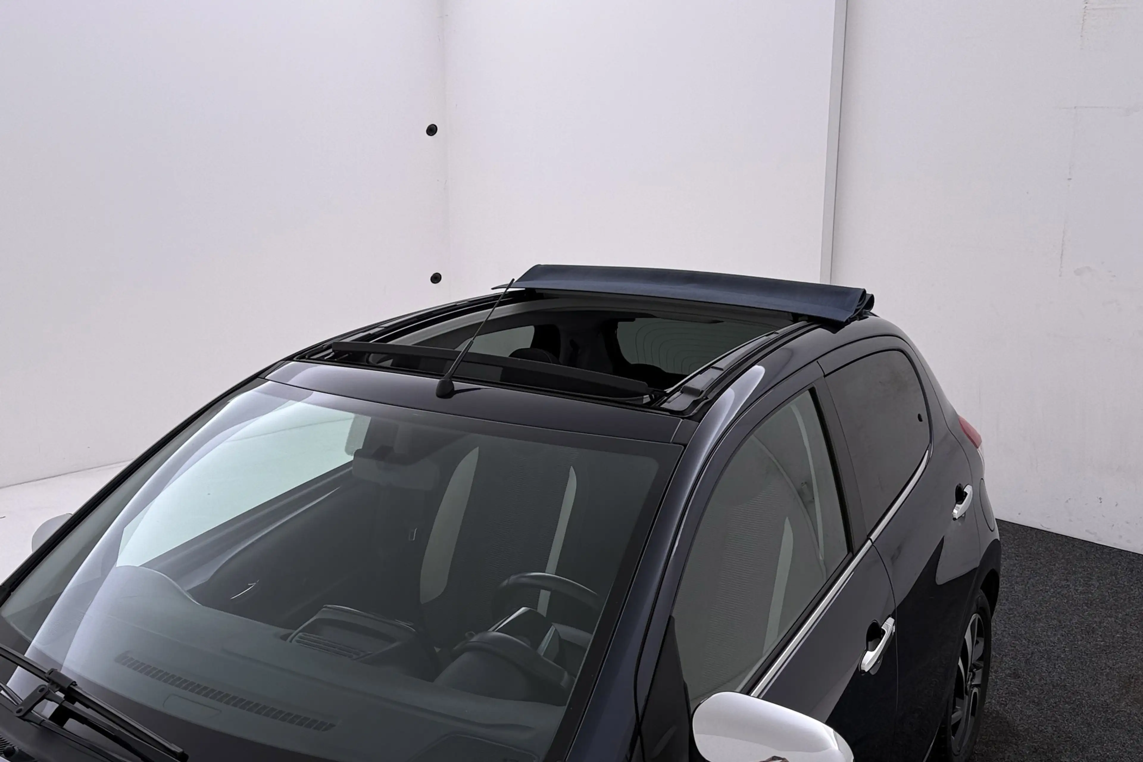 Peugeot 108 1.0 e-VTi Allure TOP! | Org NL | Opendak | Airco — photo 37