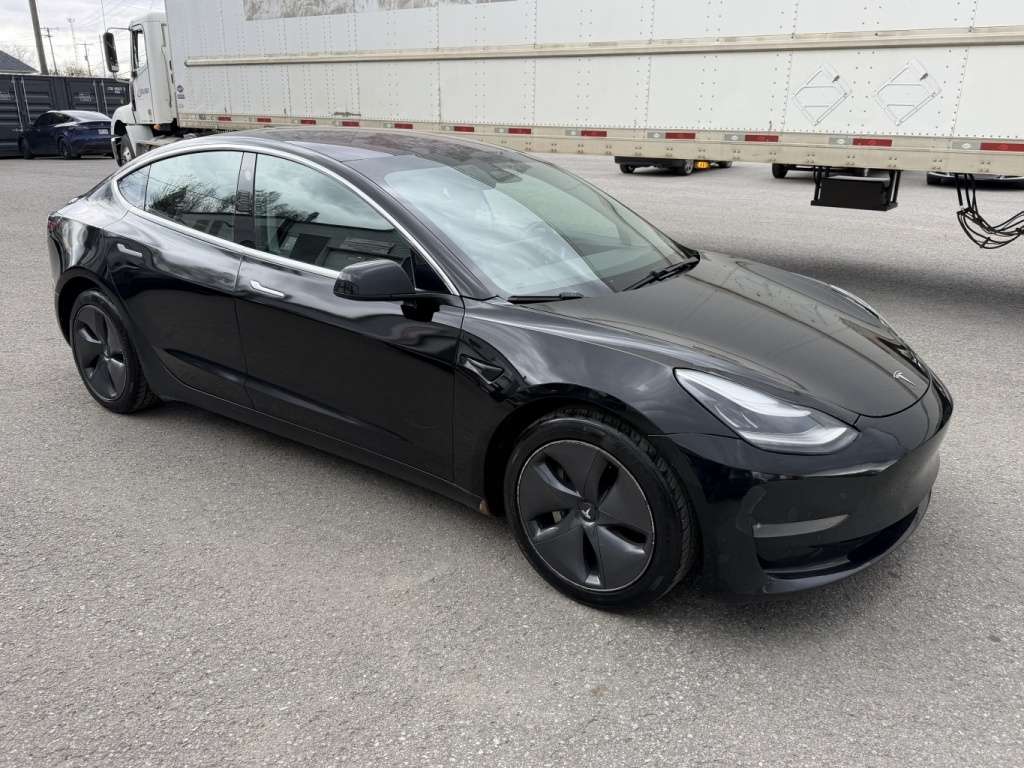 2018 Tesla Model 3 Long Range alt 5