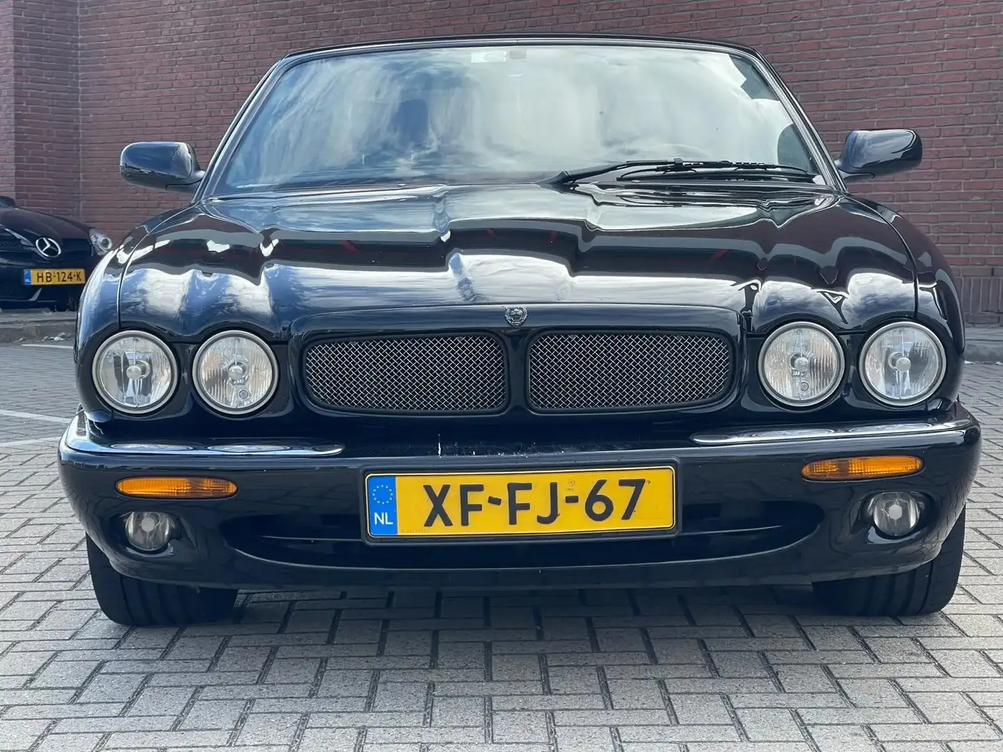Jaguar XJR 4.0 SUPERCHARGER V8|364PK|OPEN-DAK|YOUNGTIMER Černá - 2