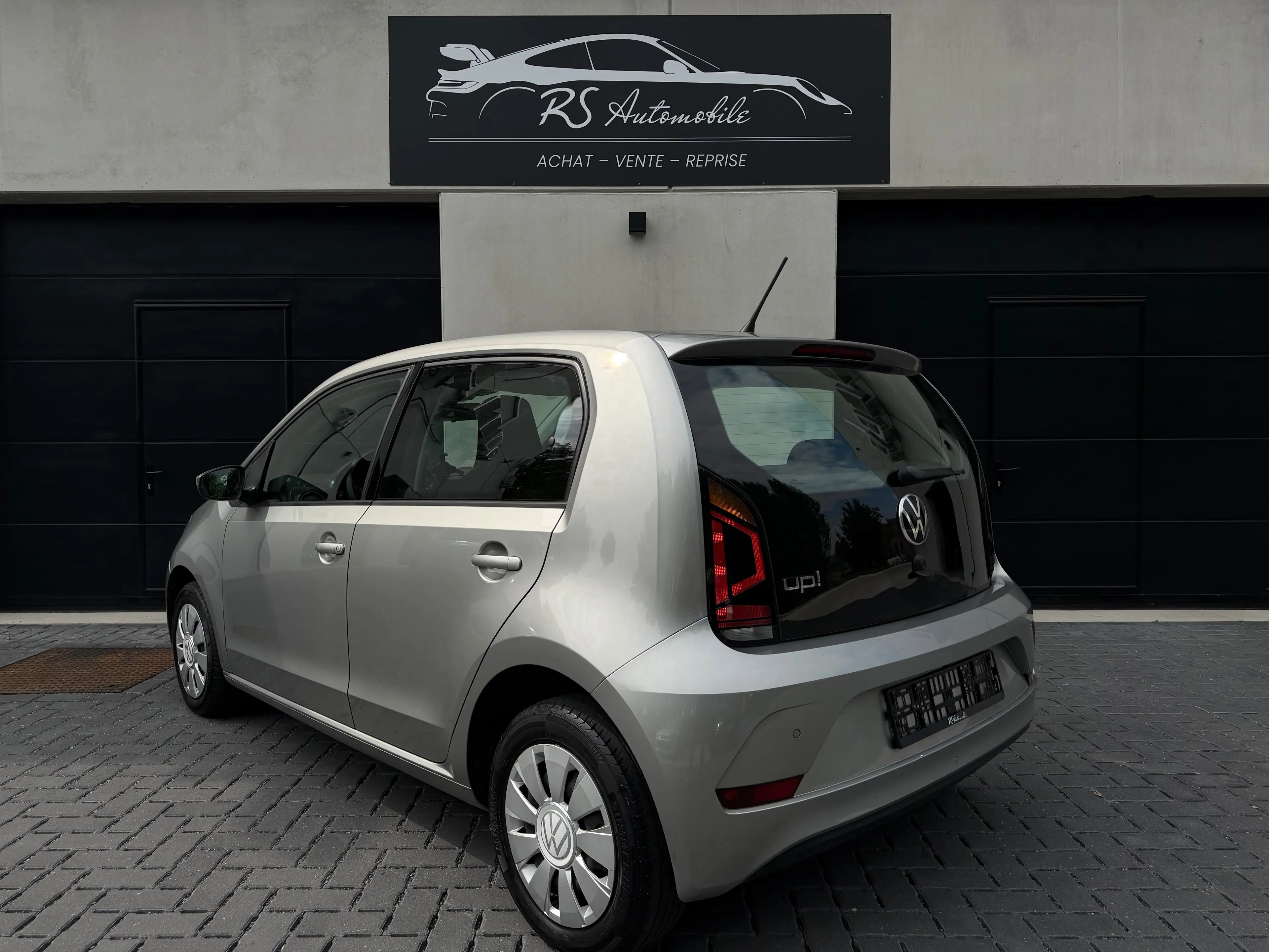 Volkswagen up! Up! 1.0i 65 cv GARANTIE/ CAMÉRA/CLIM/1Er PROPIRO — photo 4
