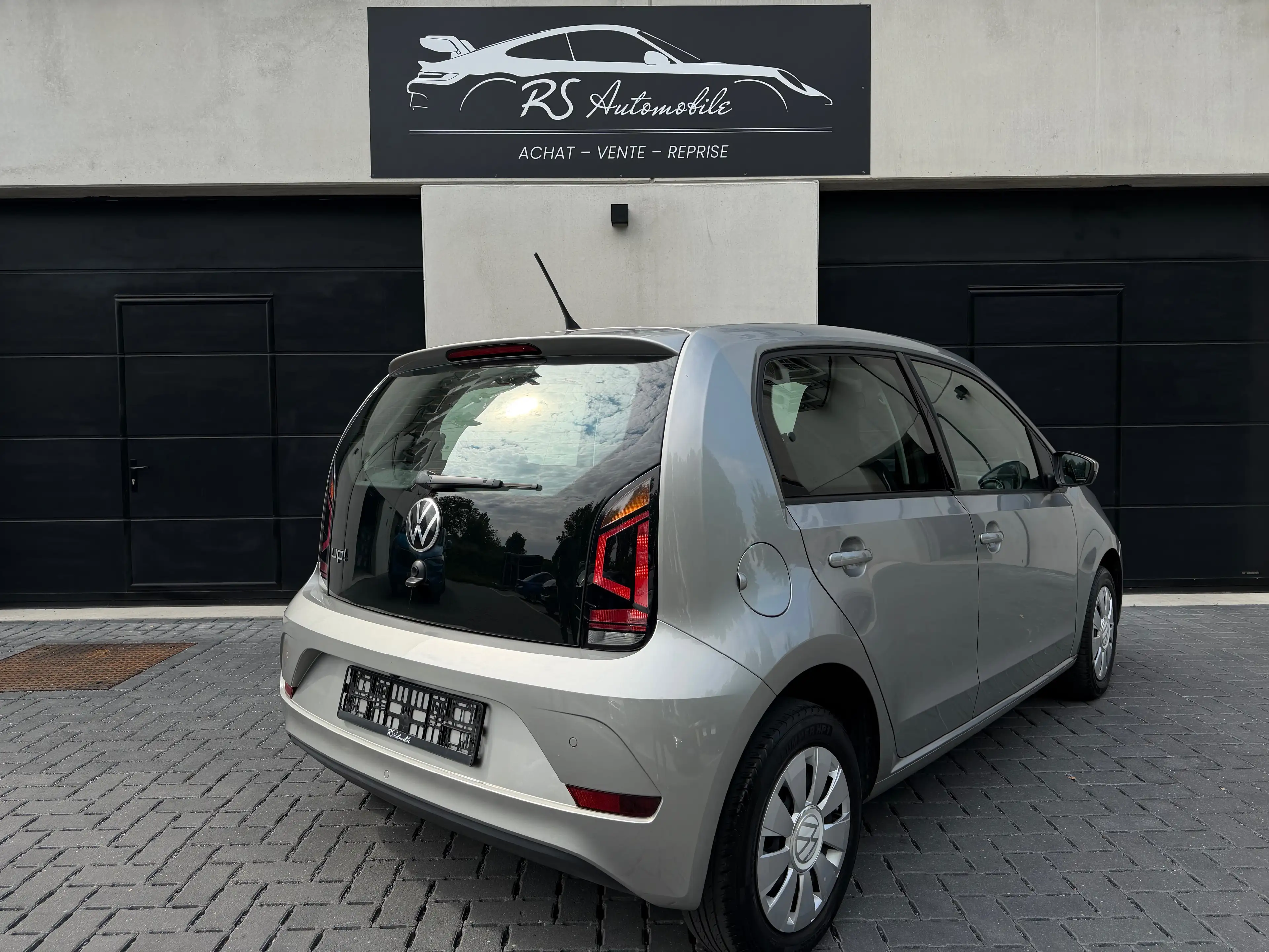 Volkswagen up! Up! 1.0i 65 cv GARANTIE/ CAMÉRA/CLIM/1Er PROPIRO — photo 6