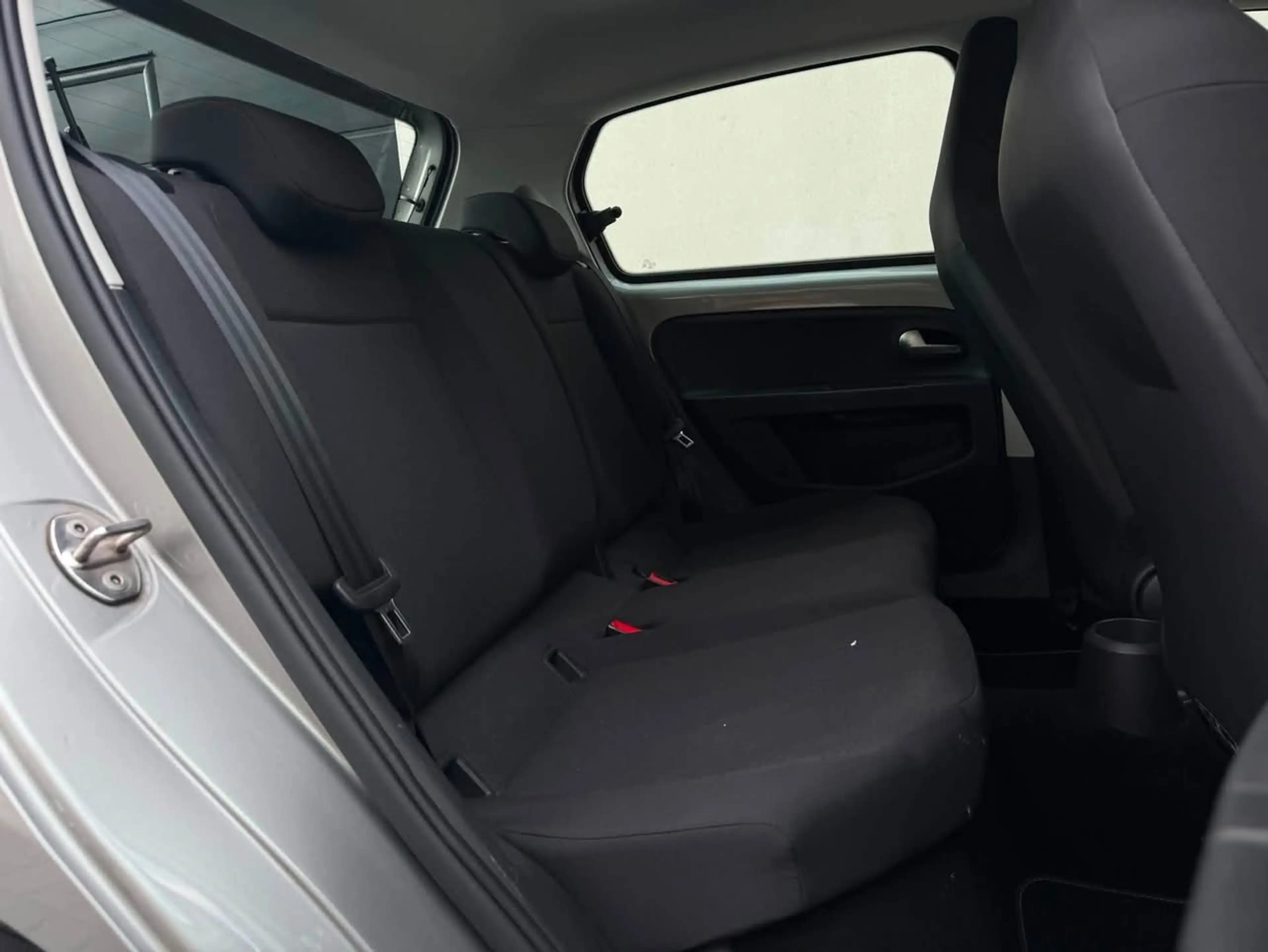 Volkswagen up! Up! 1.0i 65 cv GARANTIE/ CAMÉRA/CLIM/1Er PROPIRO — photo 12