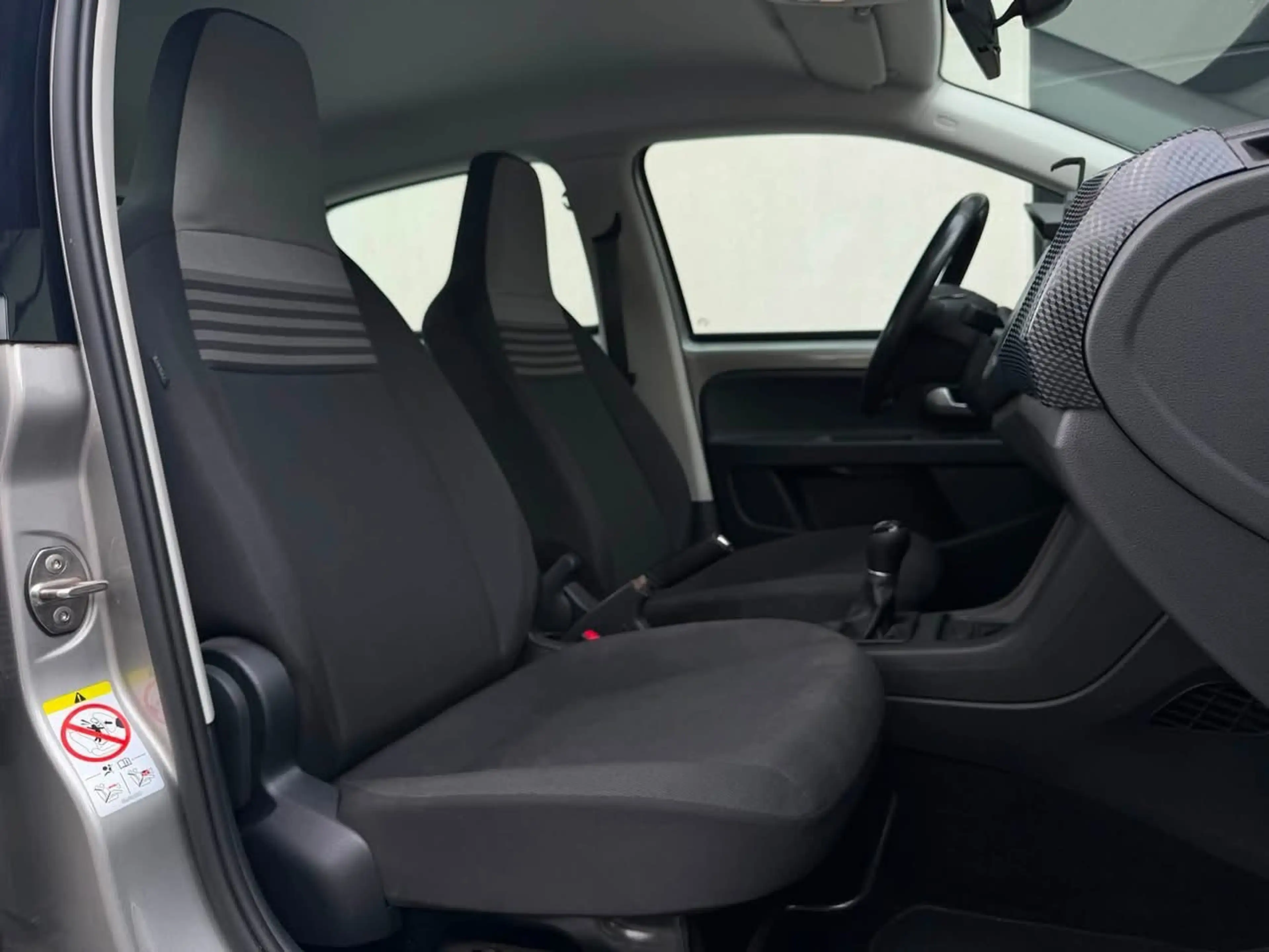 Volkswagen up! Up! 1.0i 65 cv GARANTIE/ CAMÉRA/CLIM/1Er PROPIRO — photo 11