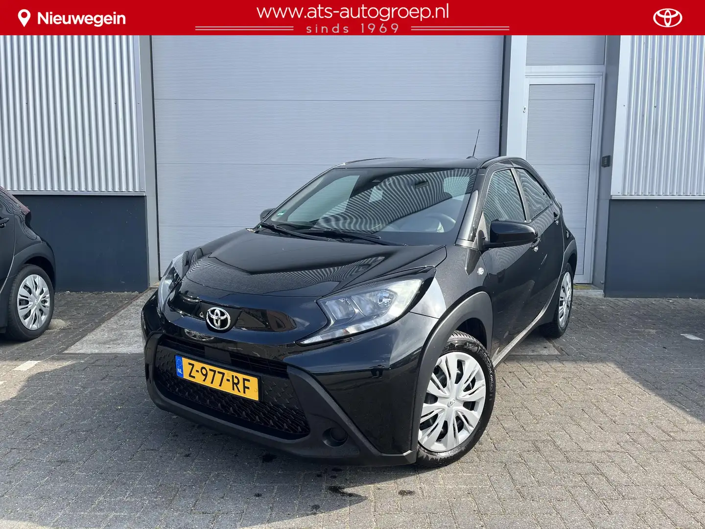 Toyota Aygo X 1.0 VVT-i MT Play | Allseason banden | Origineel N Noir - 1