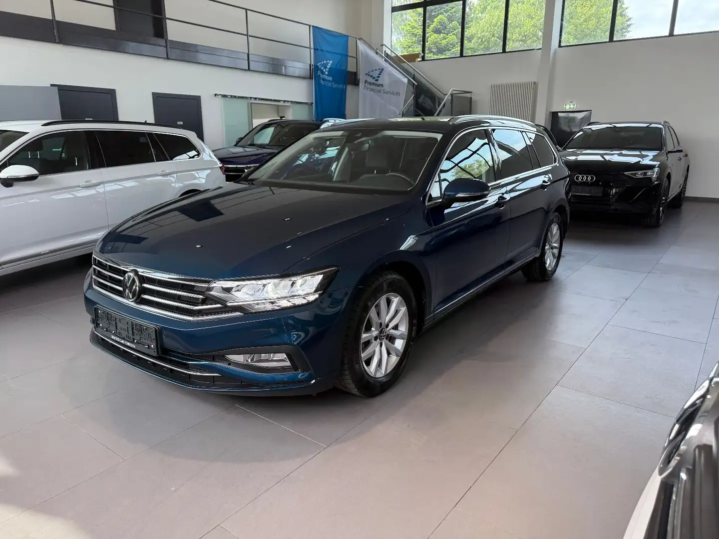 Volkswagen Passat Variant Passat Business 1.5 TSI DSG ACC/LED/KAM/SIDE/AHK Blau - 1