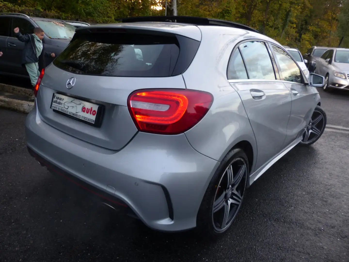 Mercedes-Benz A 250 250 VERSION SPORT 4MATIC 7G-DCT Gris - 2