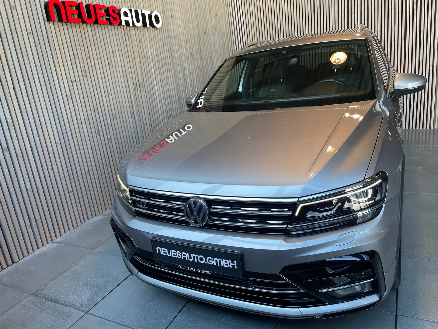 Volkswagen Tiguan Allspace Highline 4Motion*R-line 2x*Leder*Pano*1.Besitz Grau - 2