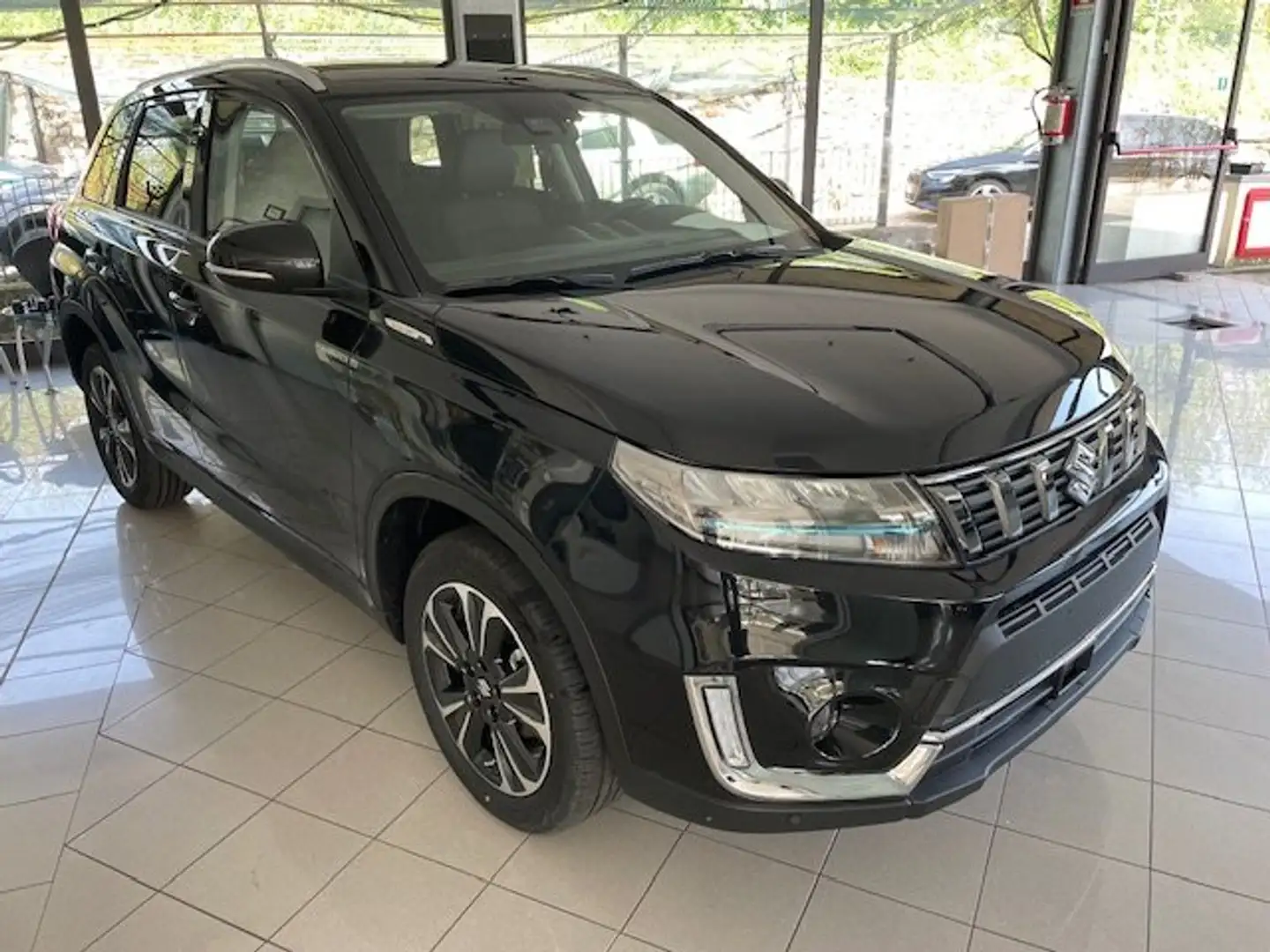 Suzuki Vitara 1.4 HYBRID 4WD ALLGRIP 129 CV MOD:TOP Negro - 1