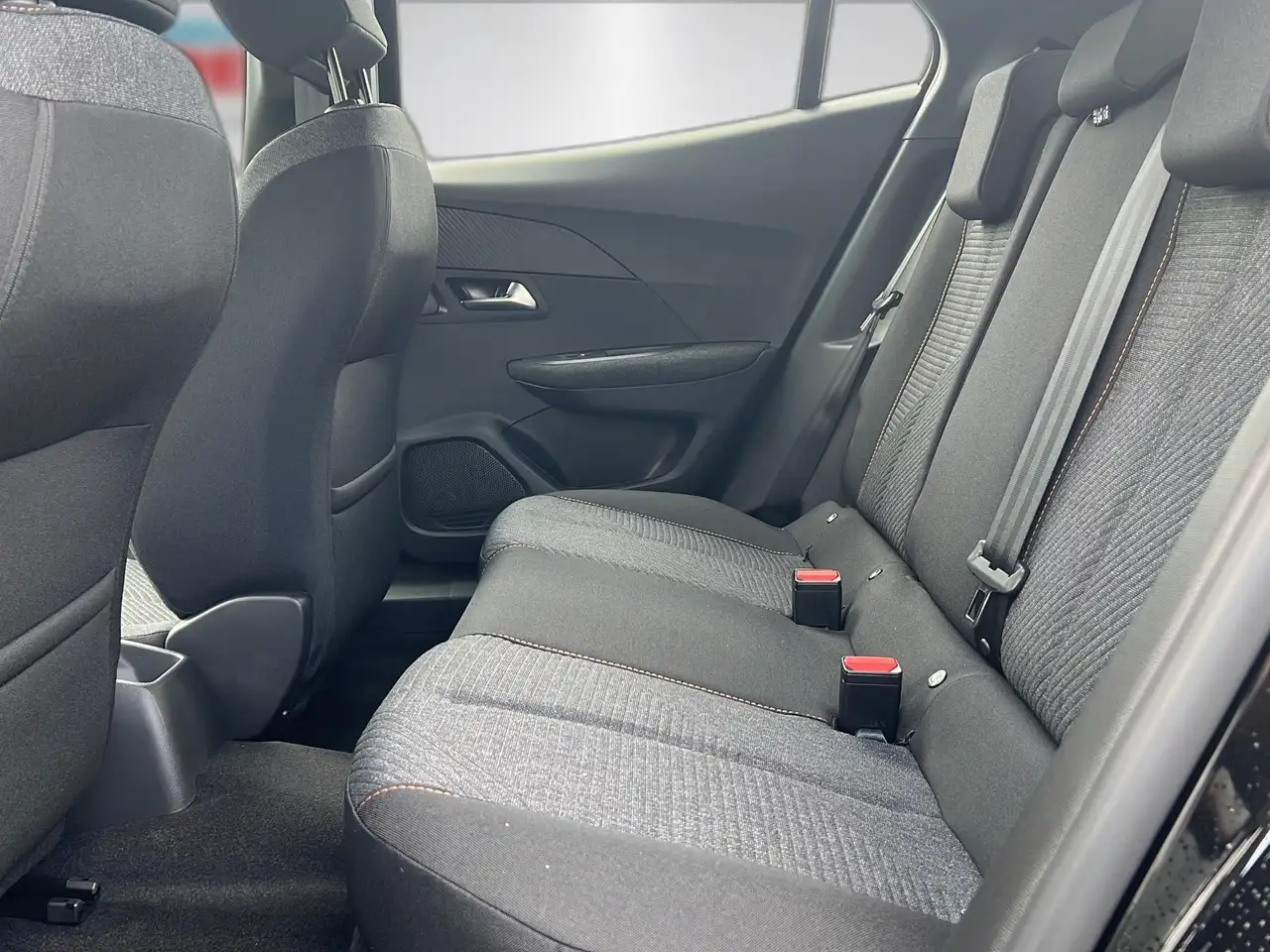 Peugeot 2008 Style*EINPARKHILFE*TEMPOMAT*CARPLAY* 9