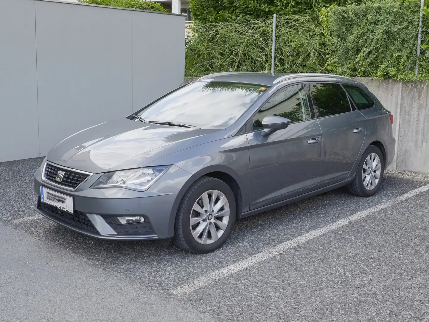 SEAT Leon Leon ST Style 1,6 TDI DSG Start-Stopp Style Grau - 1